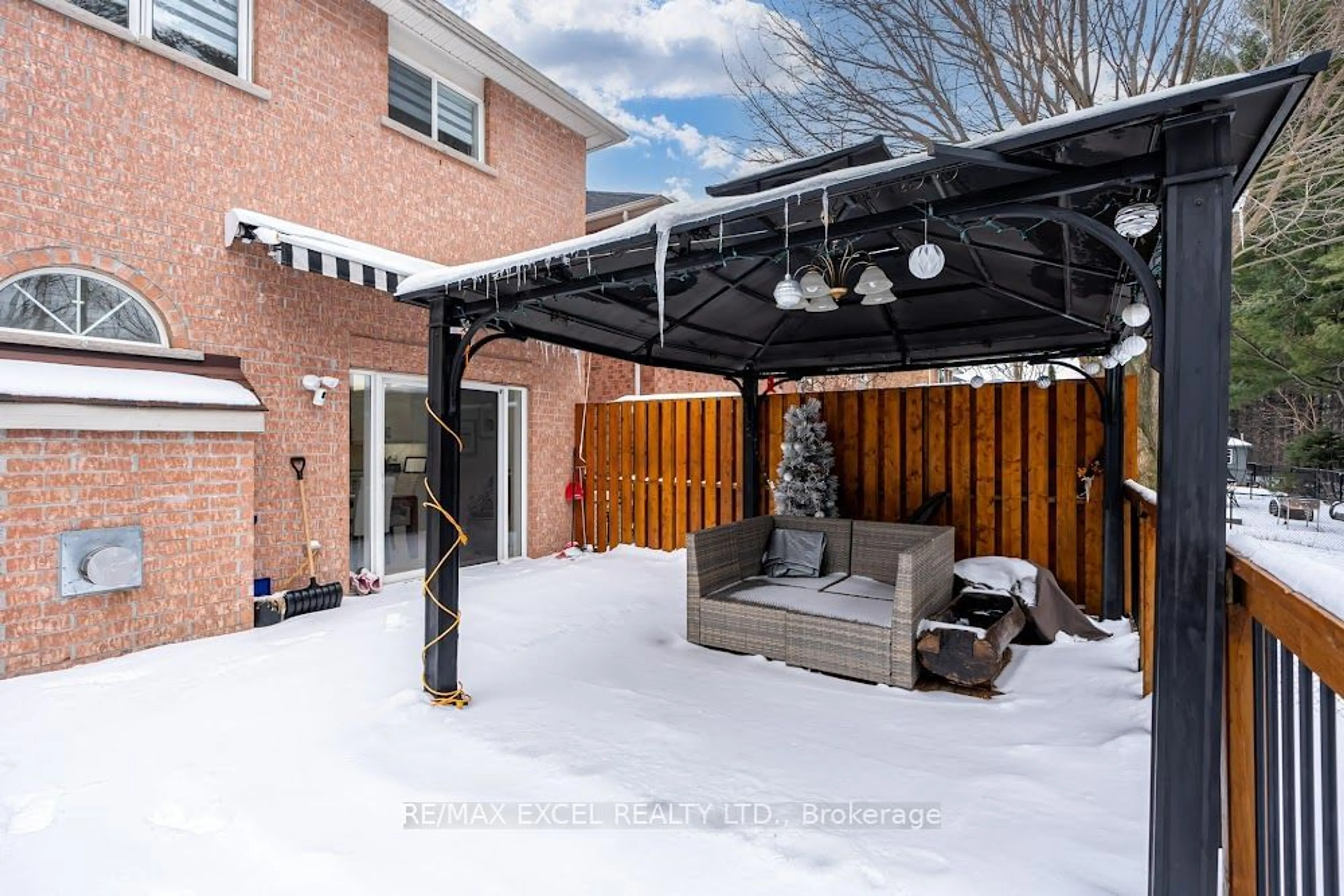 Patio, street for 83 Worthington Ave, Richmond Hill Ontario L4E 3Z5