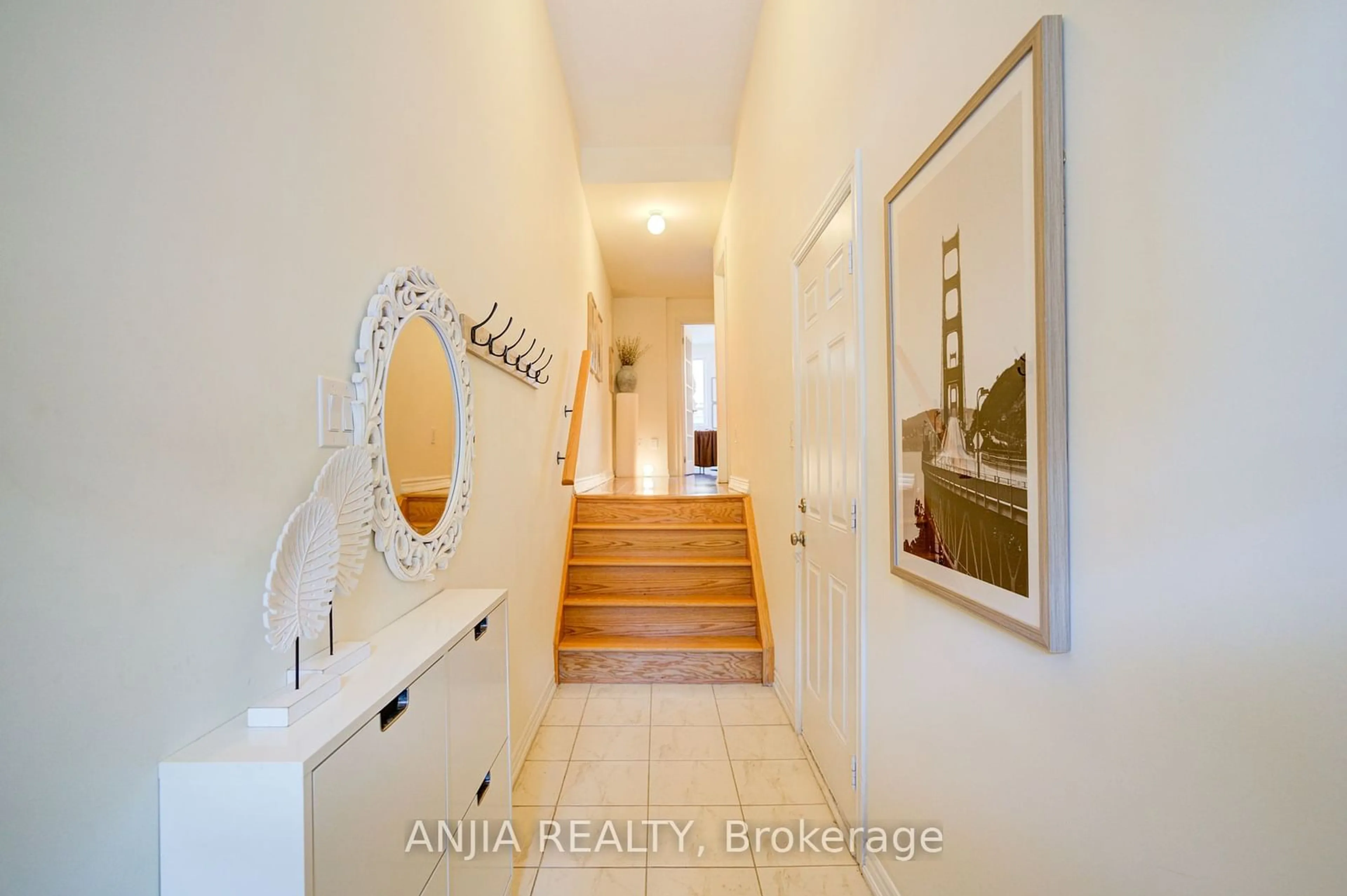 Indoor entryway for 14 Hyderabad Lane, Markham Ontario L6E 0T8