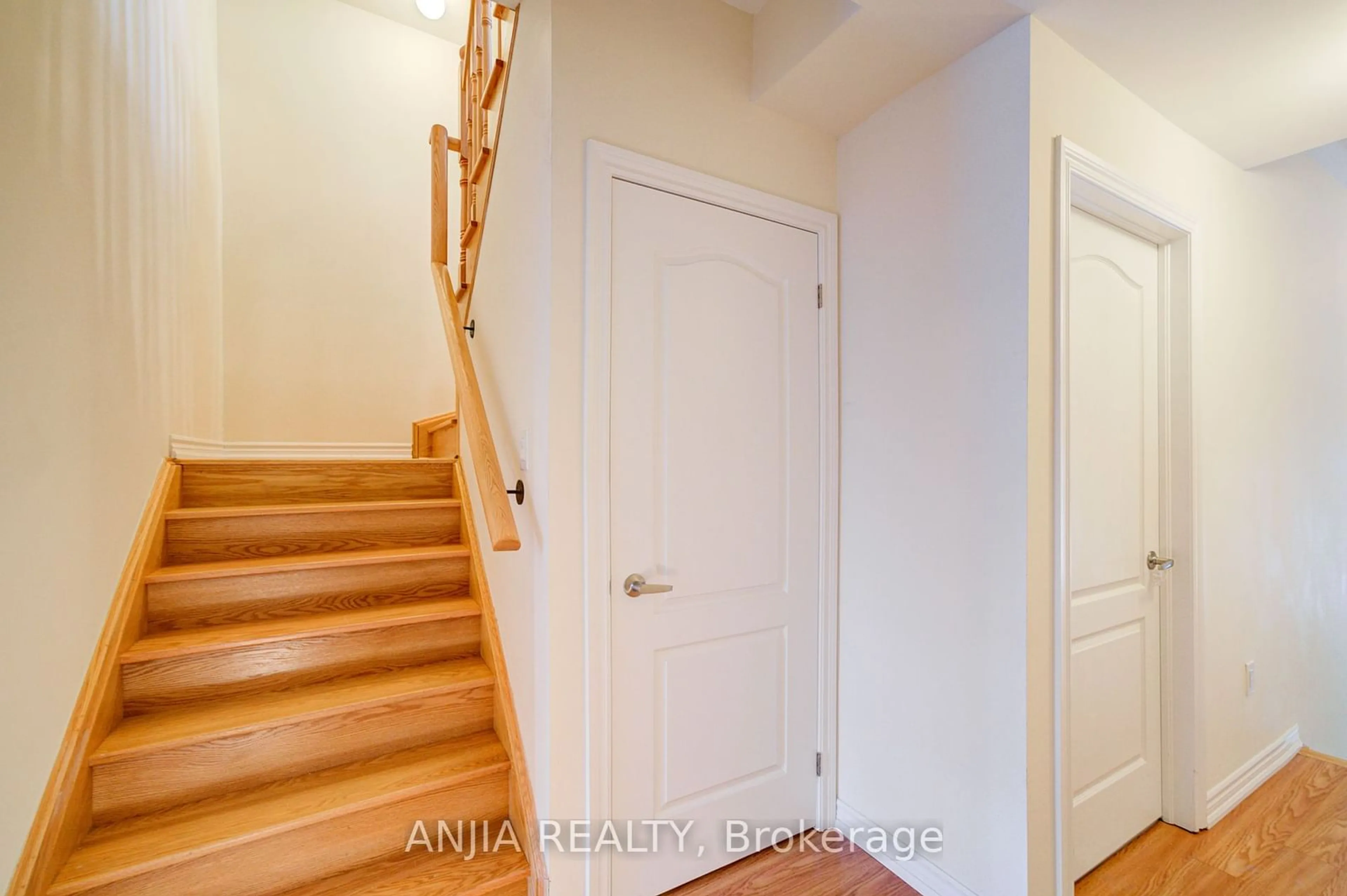 Indoor entryway for 14 Hyderabad Lane, Markham Ontario L6E 0T8