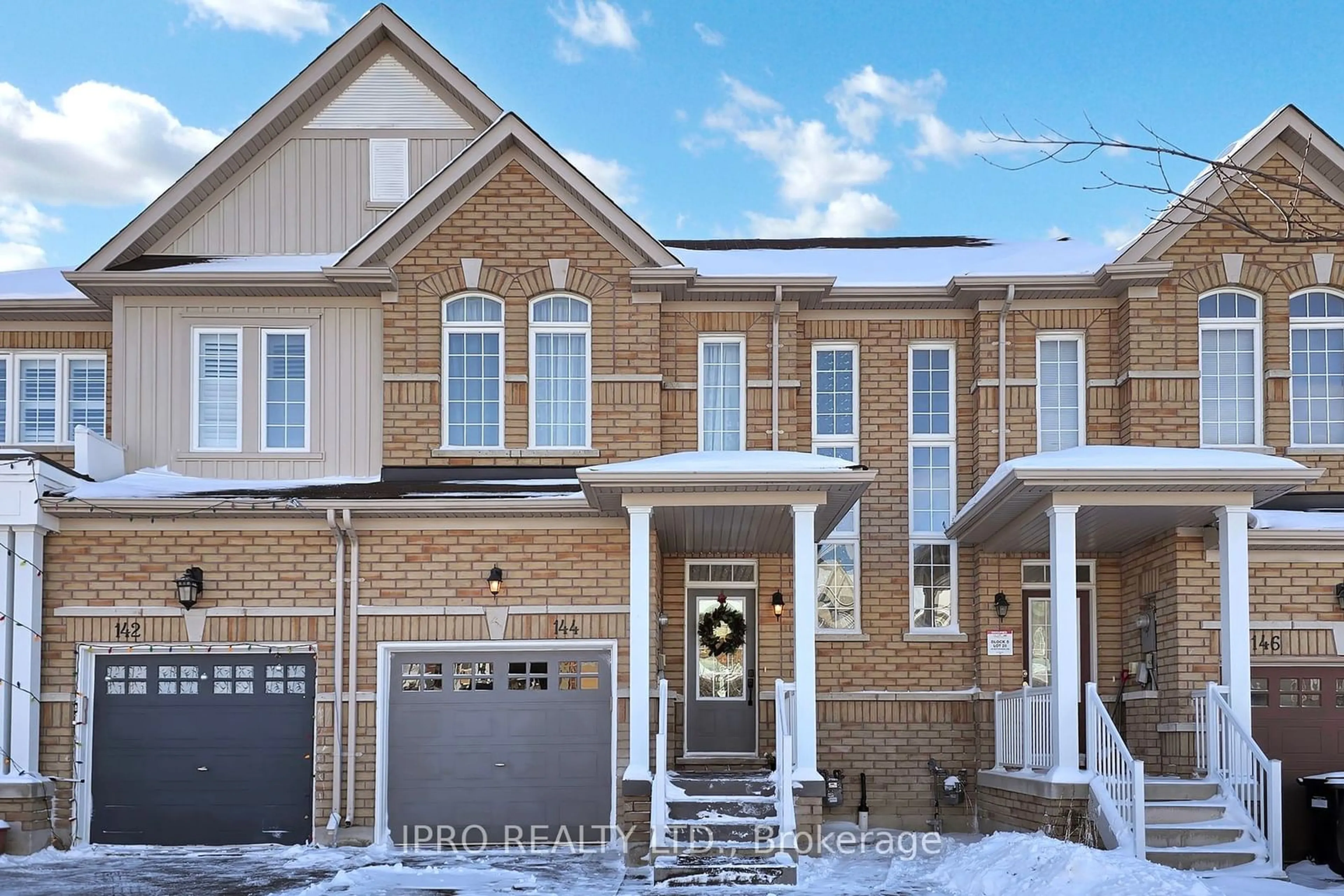 Home with brick exterior material, street for 144 Matthewson Ave, Bradford West Gwillimbury Ontario L3Z 0N9