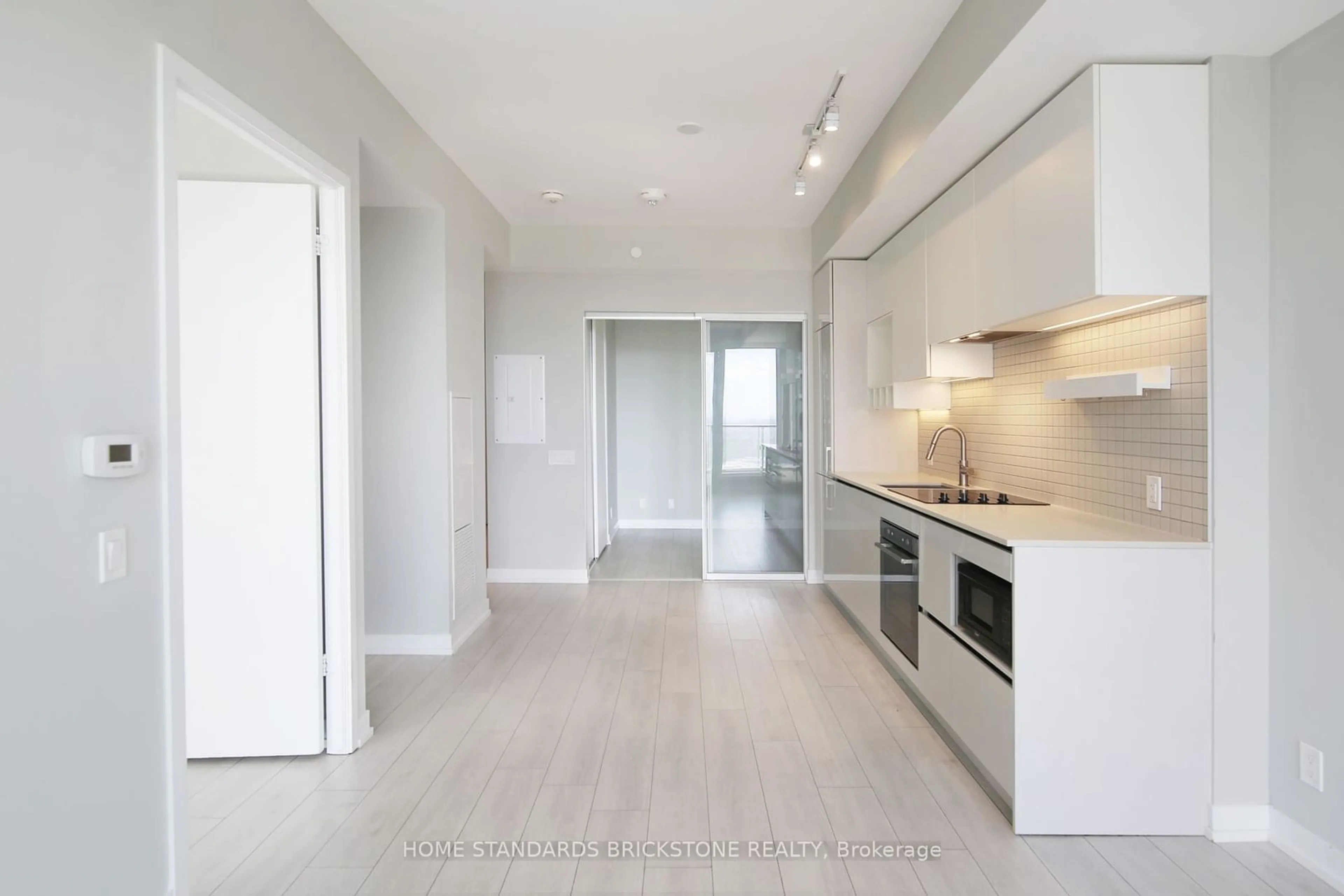 Open concept kitchen, unknown for 898 Portage Pkwy #6008, Vaughan Ontario L4K 0J6