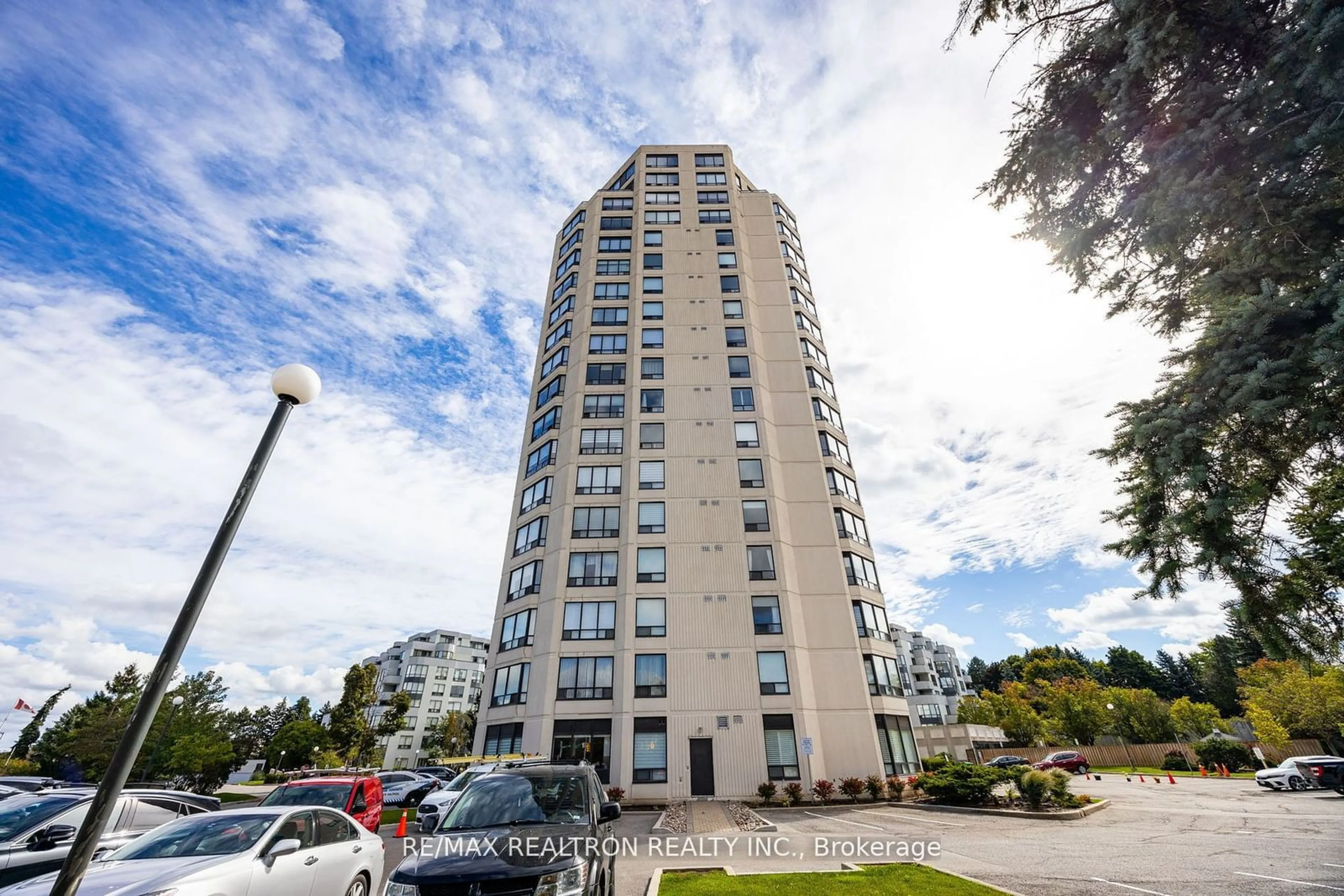 Unknown for 343 Clark Ave #502, Vaughan Ontario L4J 7K5