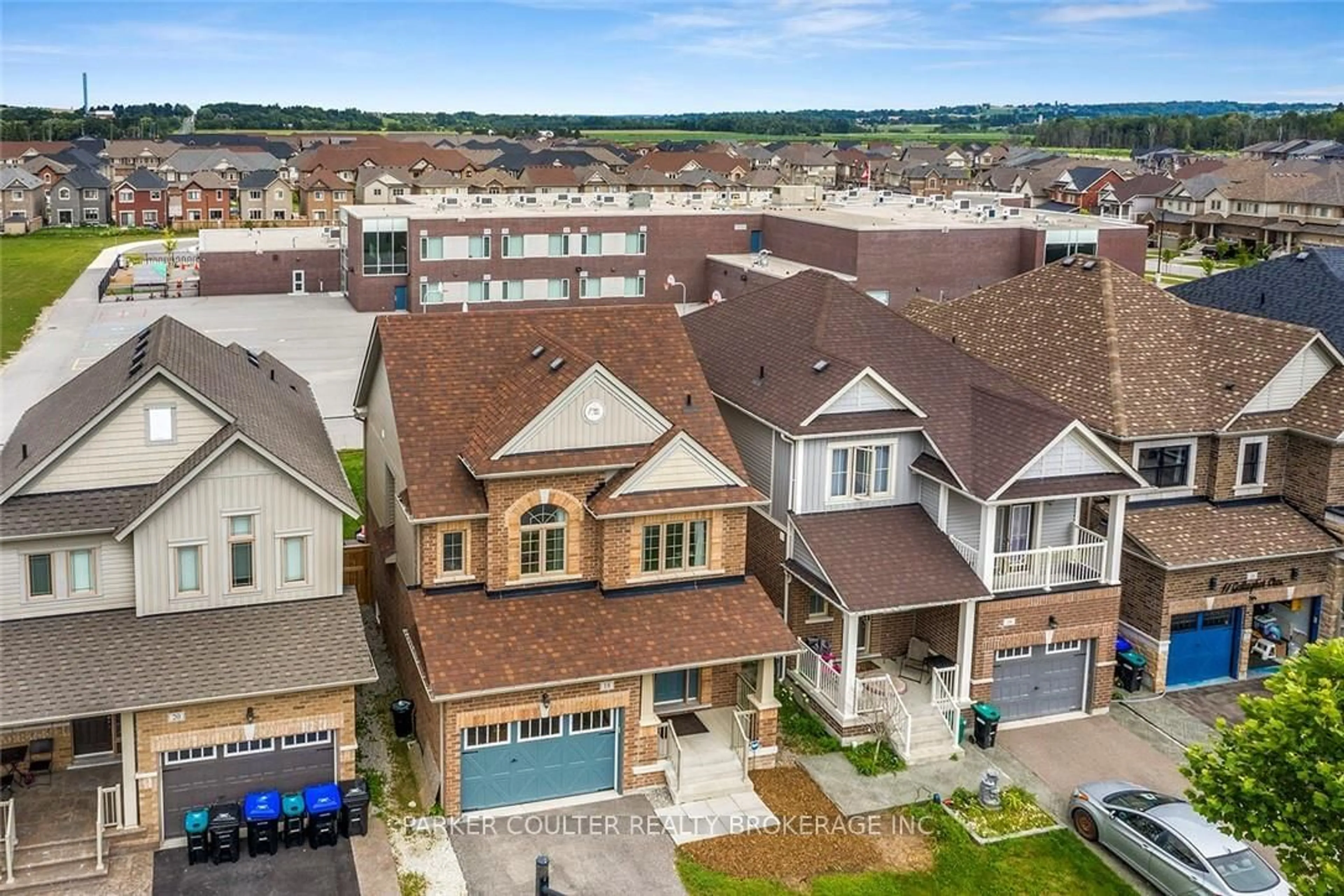 A pic from outside/outdoor area/front of a property/back of a property/a pic from drone, unknown for 18 Gallagher Cres, New Tecumseth Ontario L9R 0P3