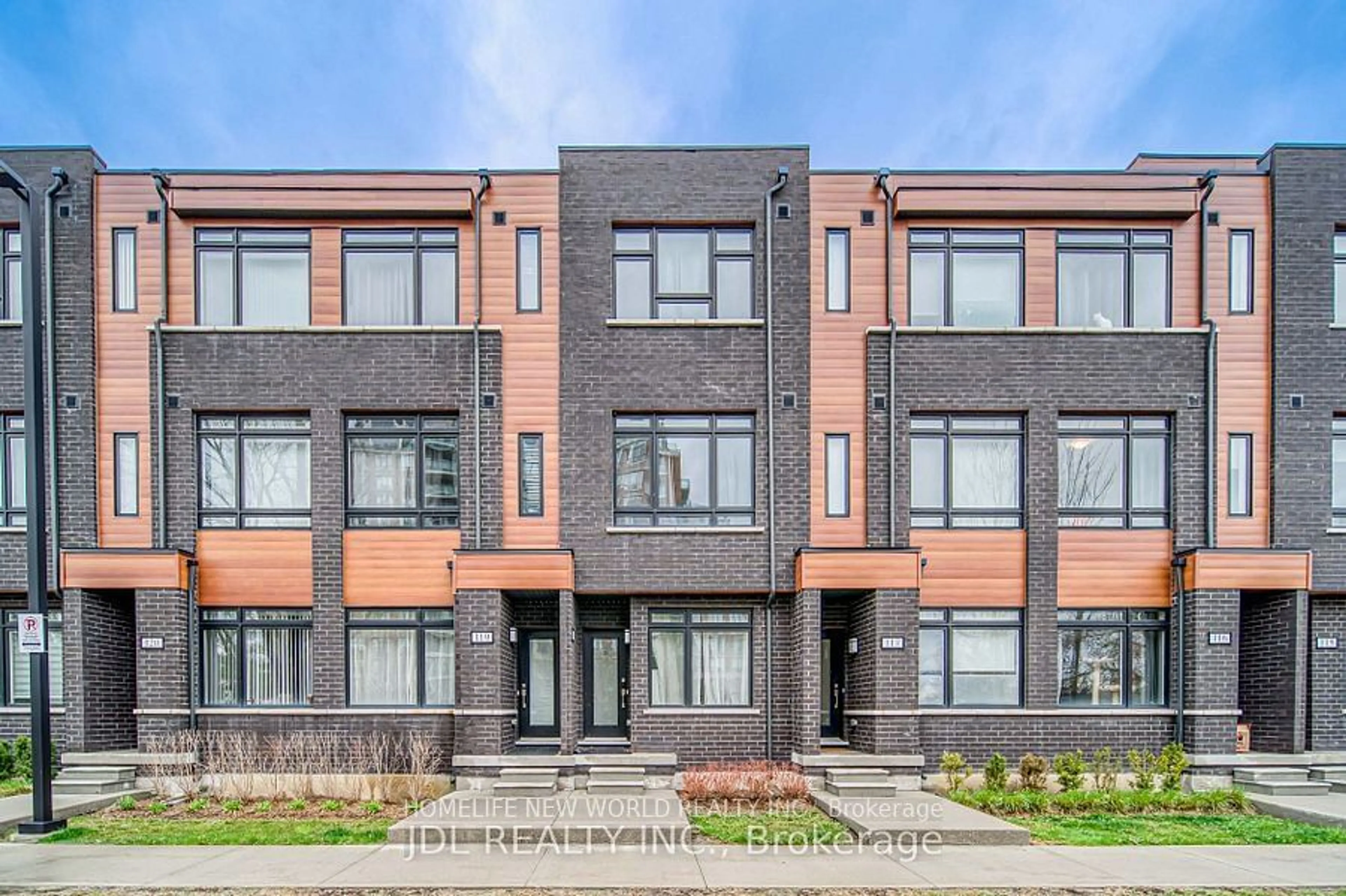 Home with brick exterior material, street for 370D Red Maple Rd #120, Richmond Hill Ontario L4C 6P5