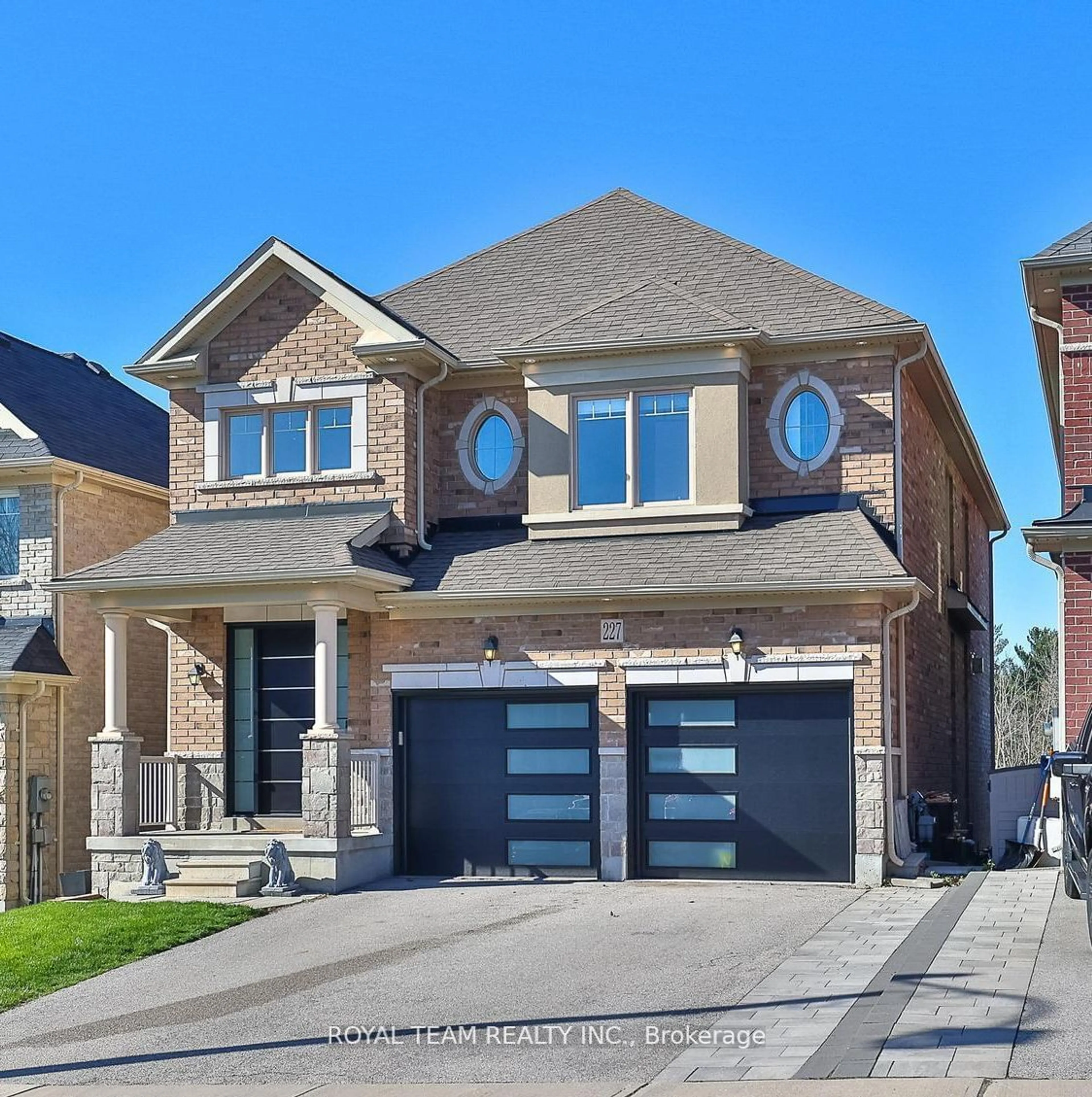 Home with brick exterior material, street for 227 Frederick Curran Lane, Newmarket Ontario L3X 0B9