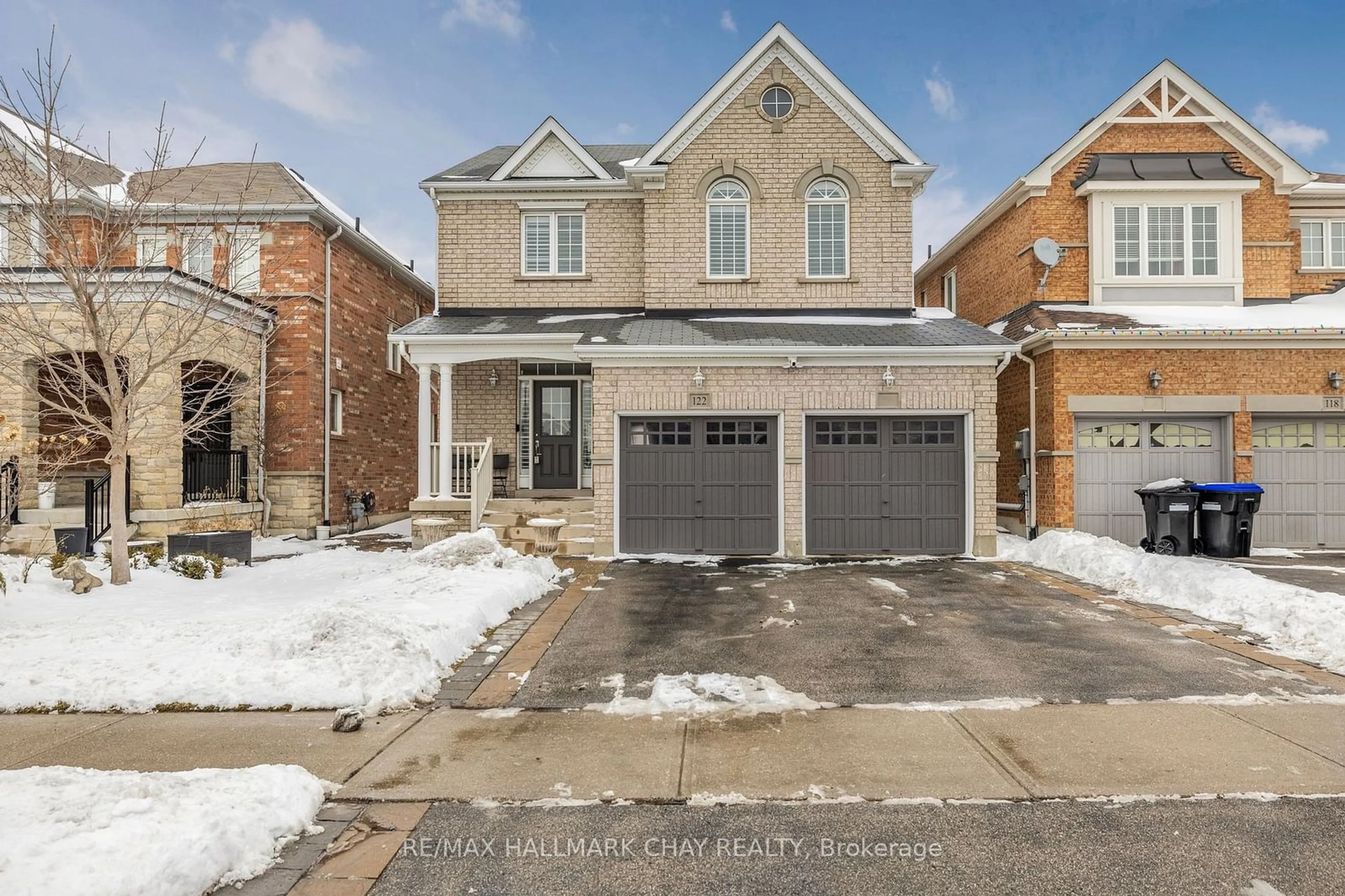 Home with brick exterior material, street for 122 Blue Dasher Blvd, Bradford West Gwillimbury Ontario L3Z 0E5