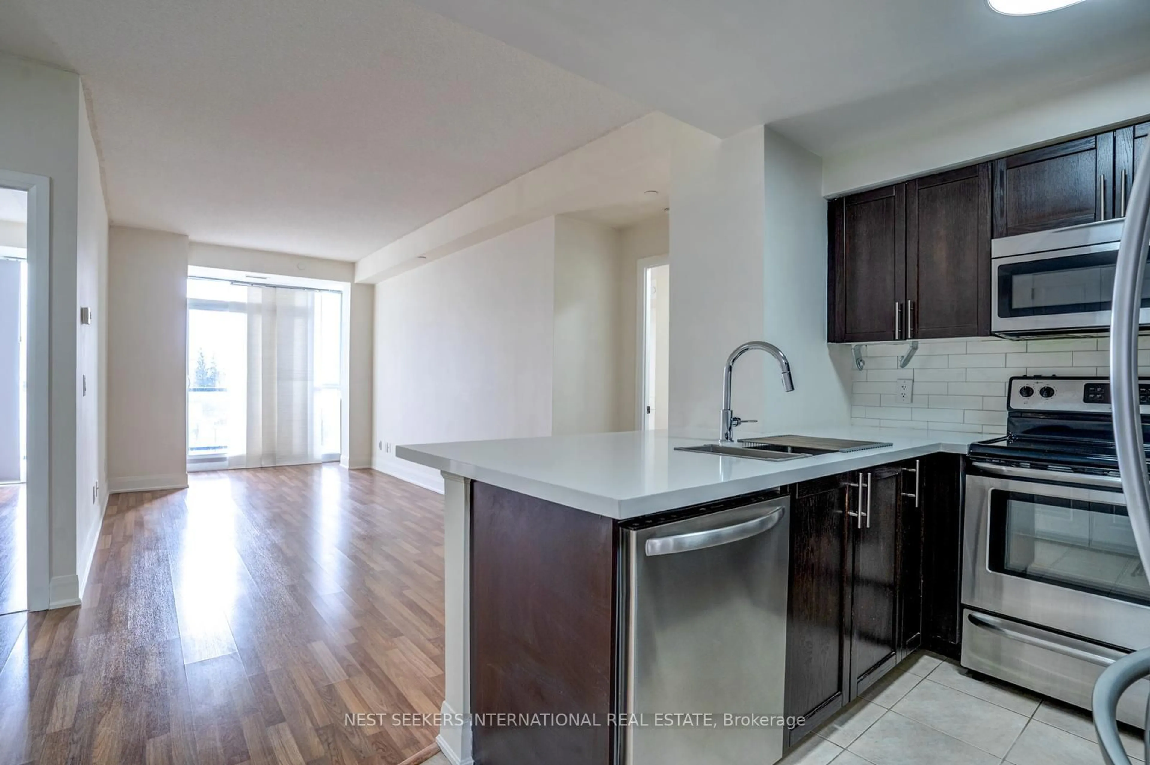 Open concept kitchen, unknown for 4700 Highway 7 Rd #504, Vaughan Ontario L4L 0B4