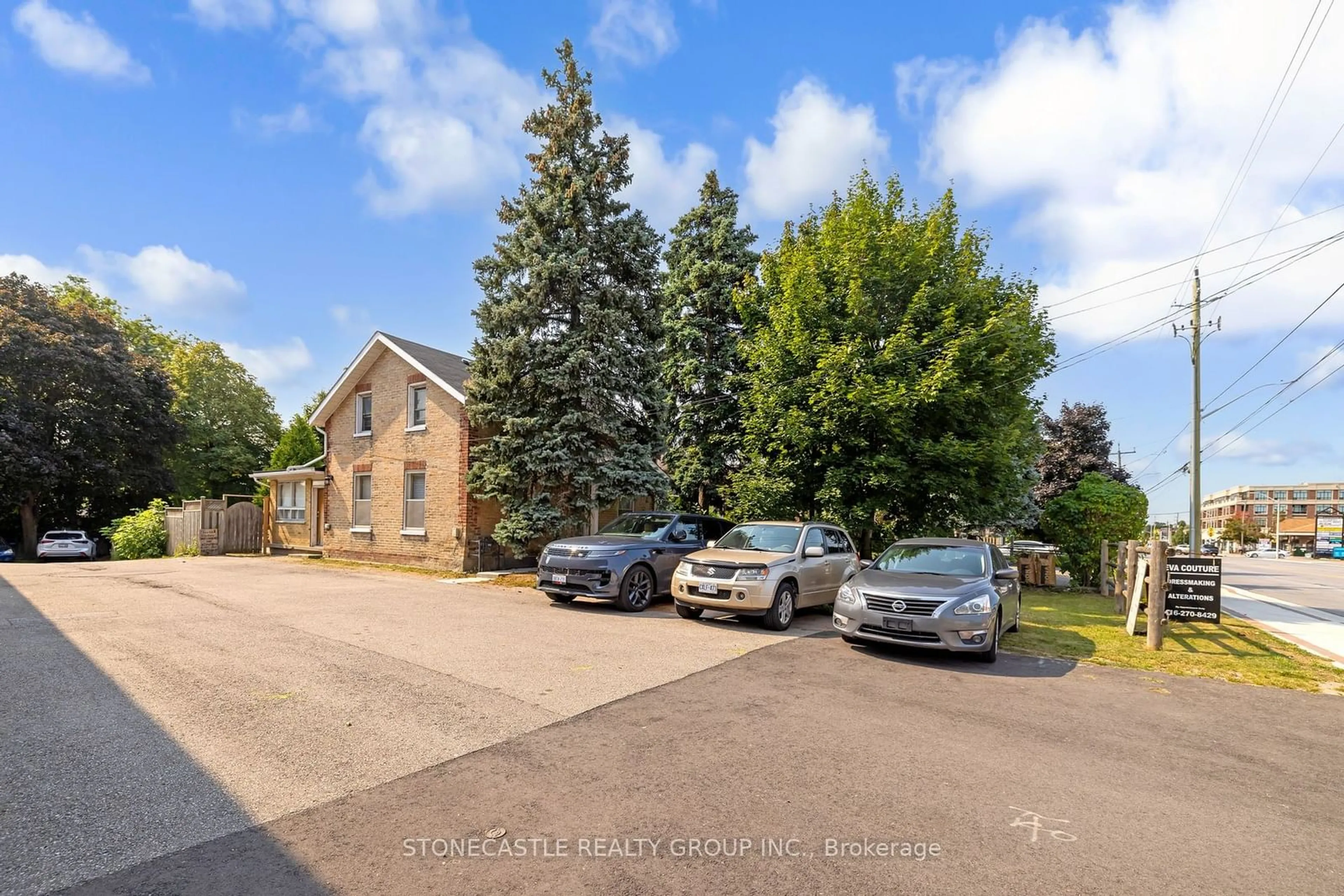 A pic from outside/outdoor area/front of a property/back of a property/a pic from drone, street for 2321 Major Mackenzie Dr, Vaughan Ontario L6A 1R8