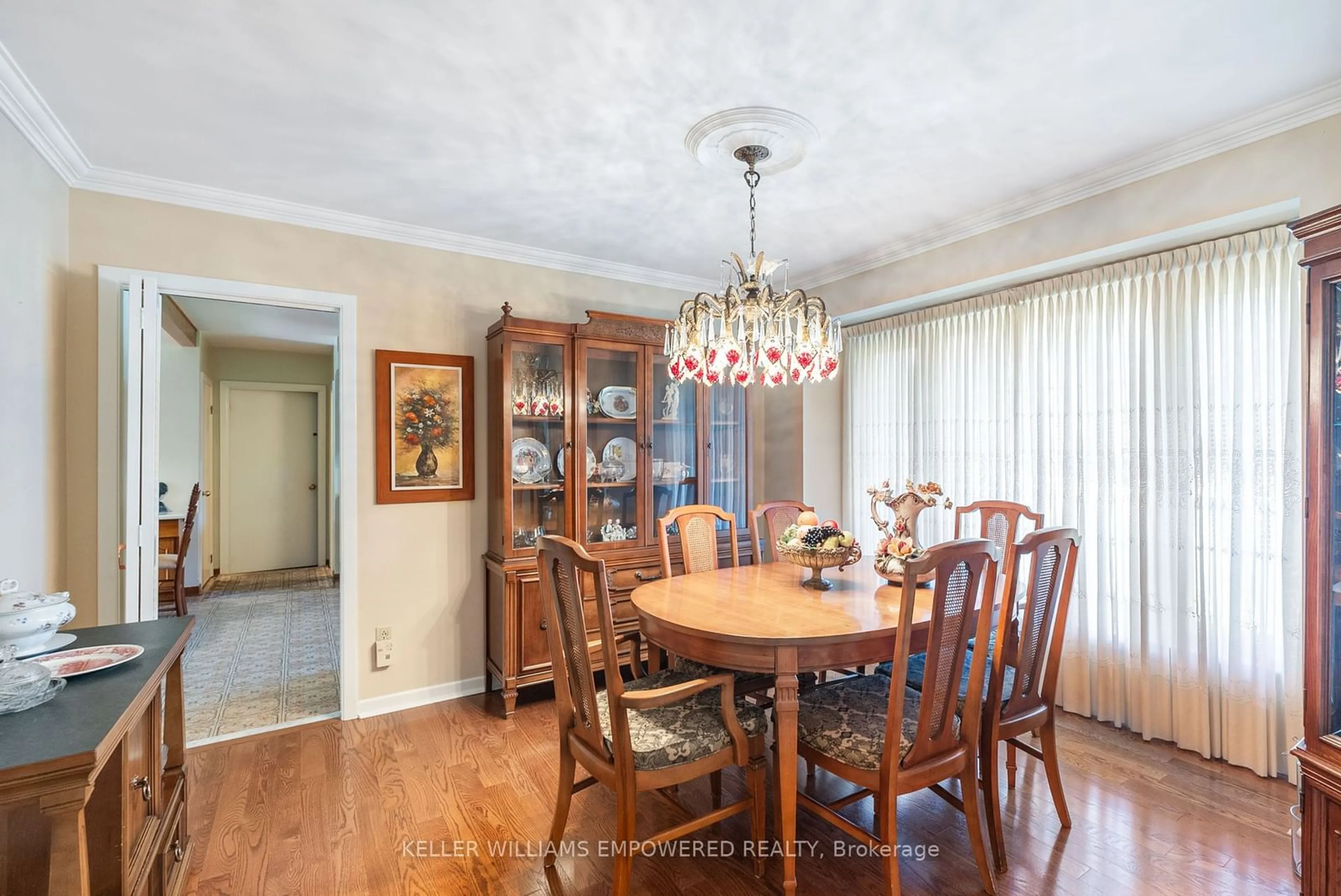 Dining room, wood/laminate floor for 195 Arnold Ave, Vaughan Ontario L4J 1C1