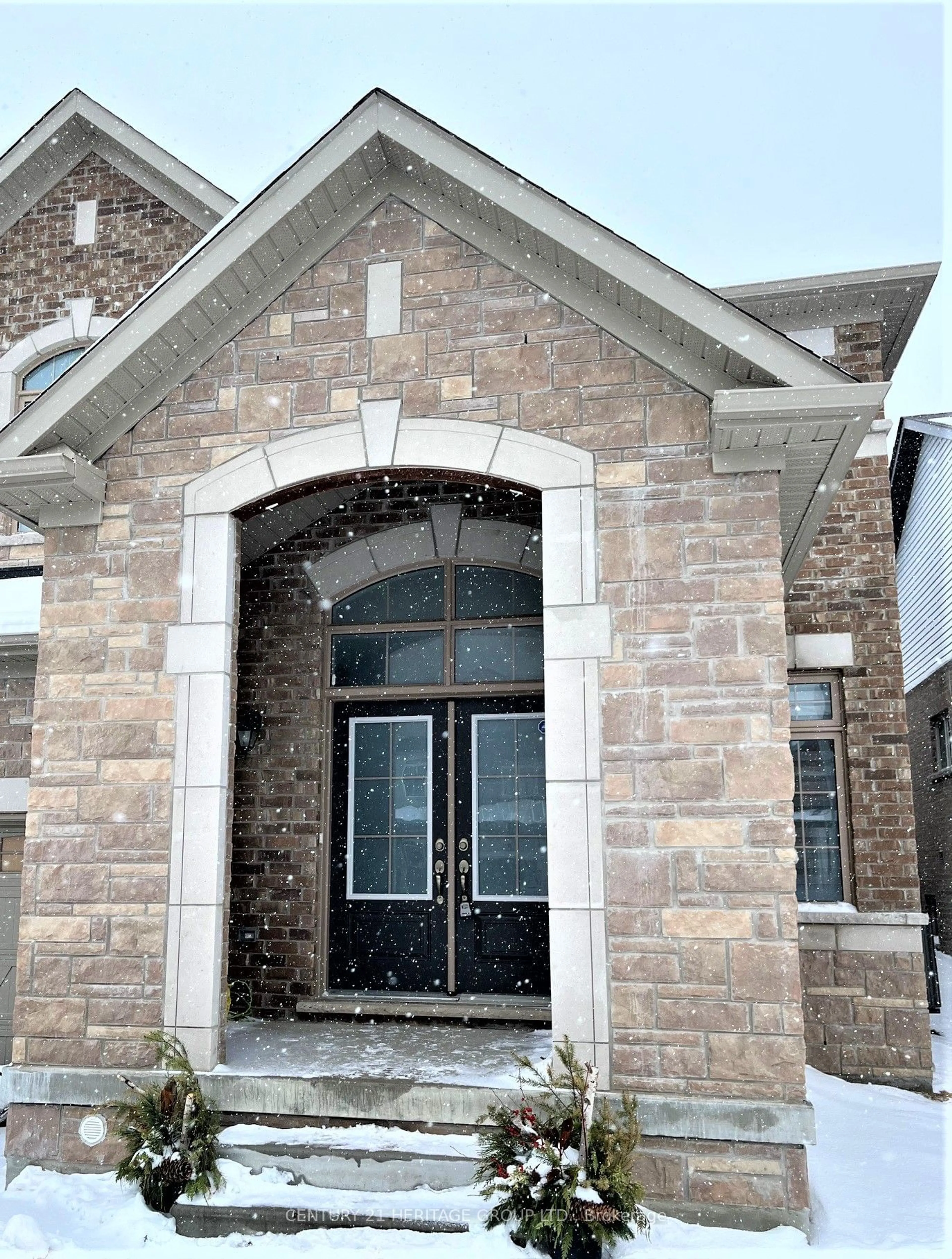 Home with brick exterior material, street for 959 Larter St, Innisfil Ontario L9S 0A8