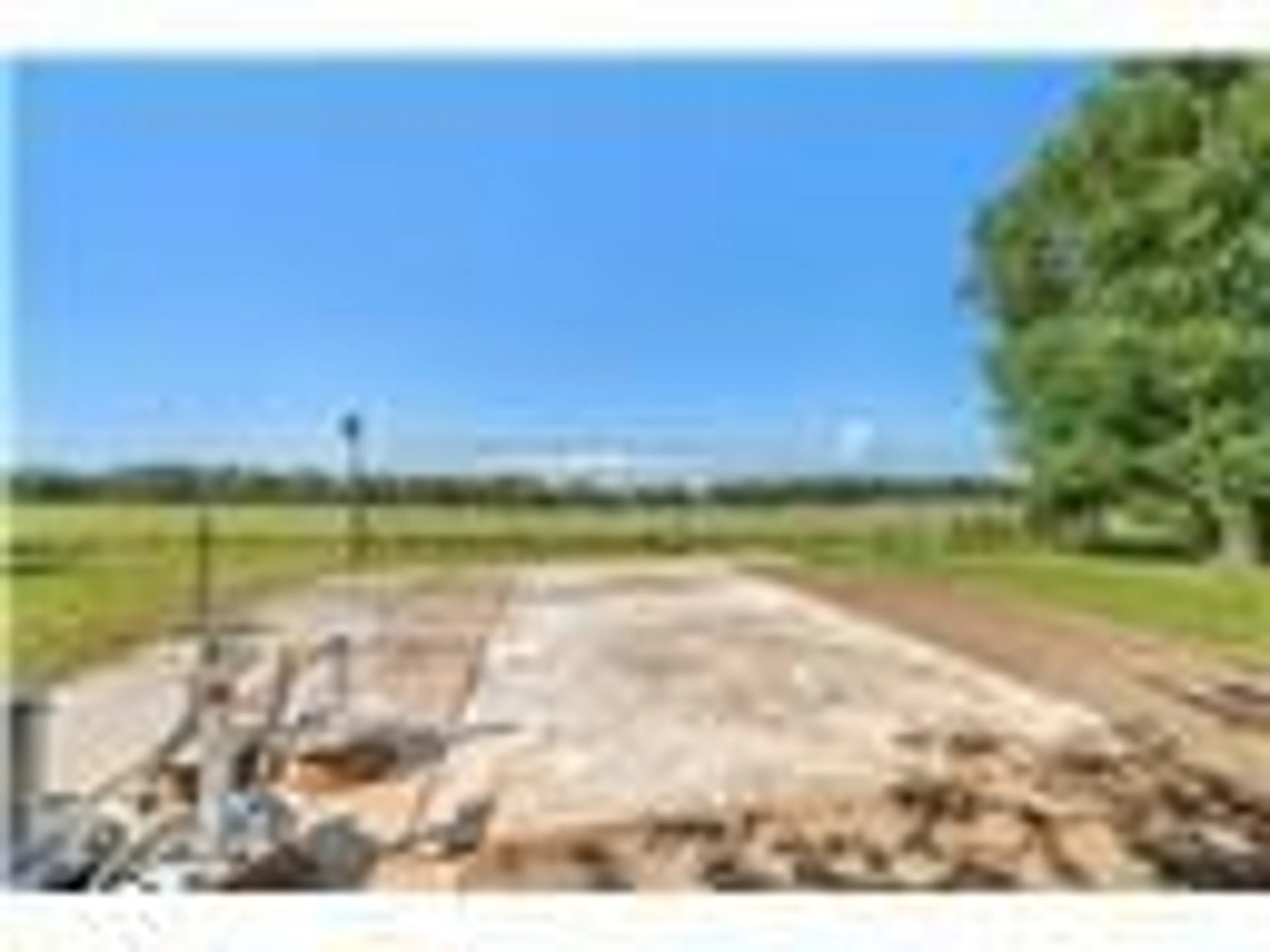 Blurry image for 1736 Killarney Beach Rd, Innisfil Ontario L0L 1W0