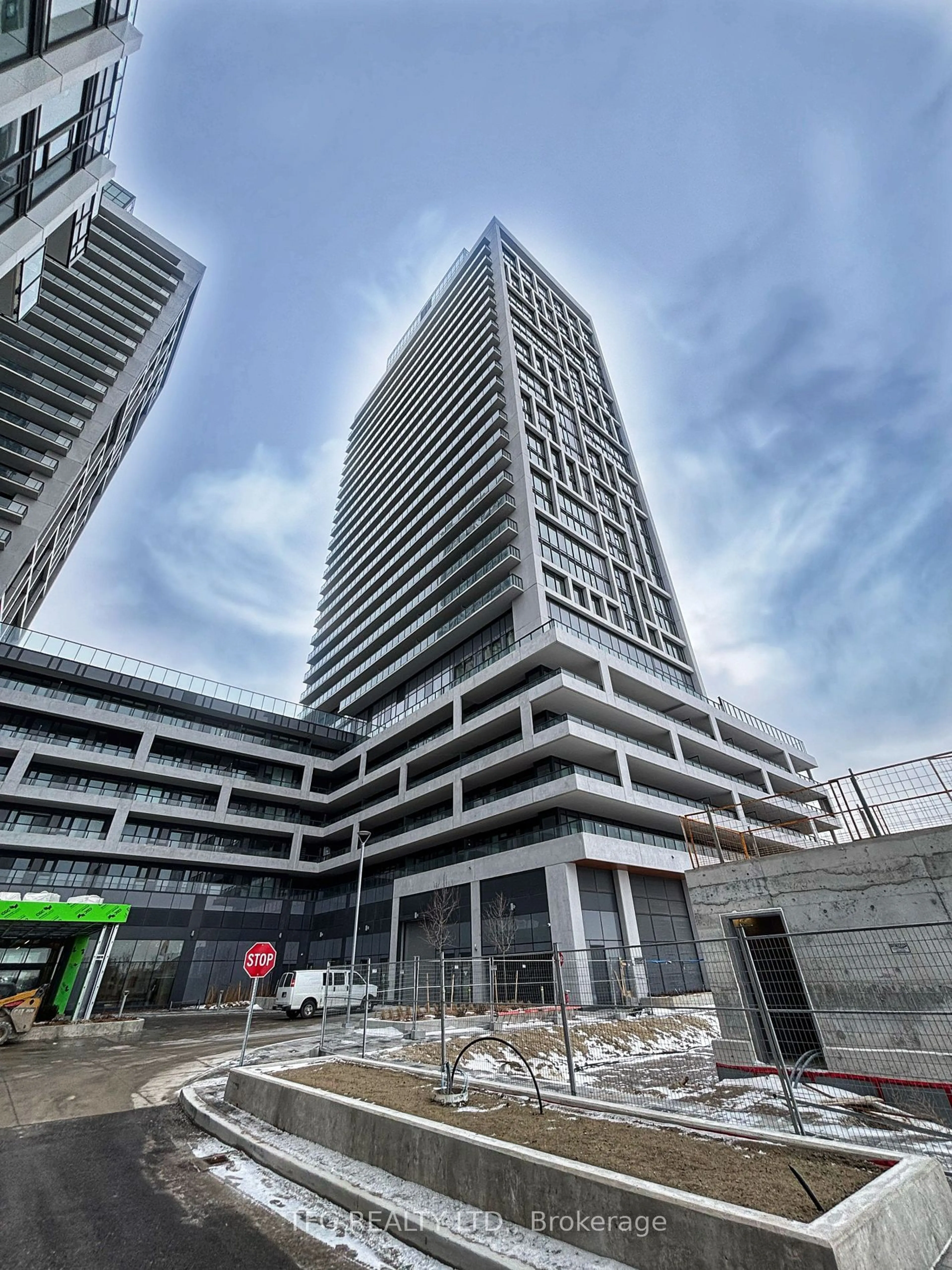 Indoor foyer for 8960 Jane St #321, Vaughan Ontario L4K 2M9