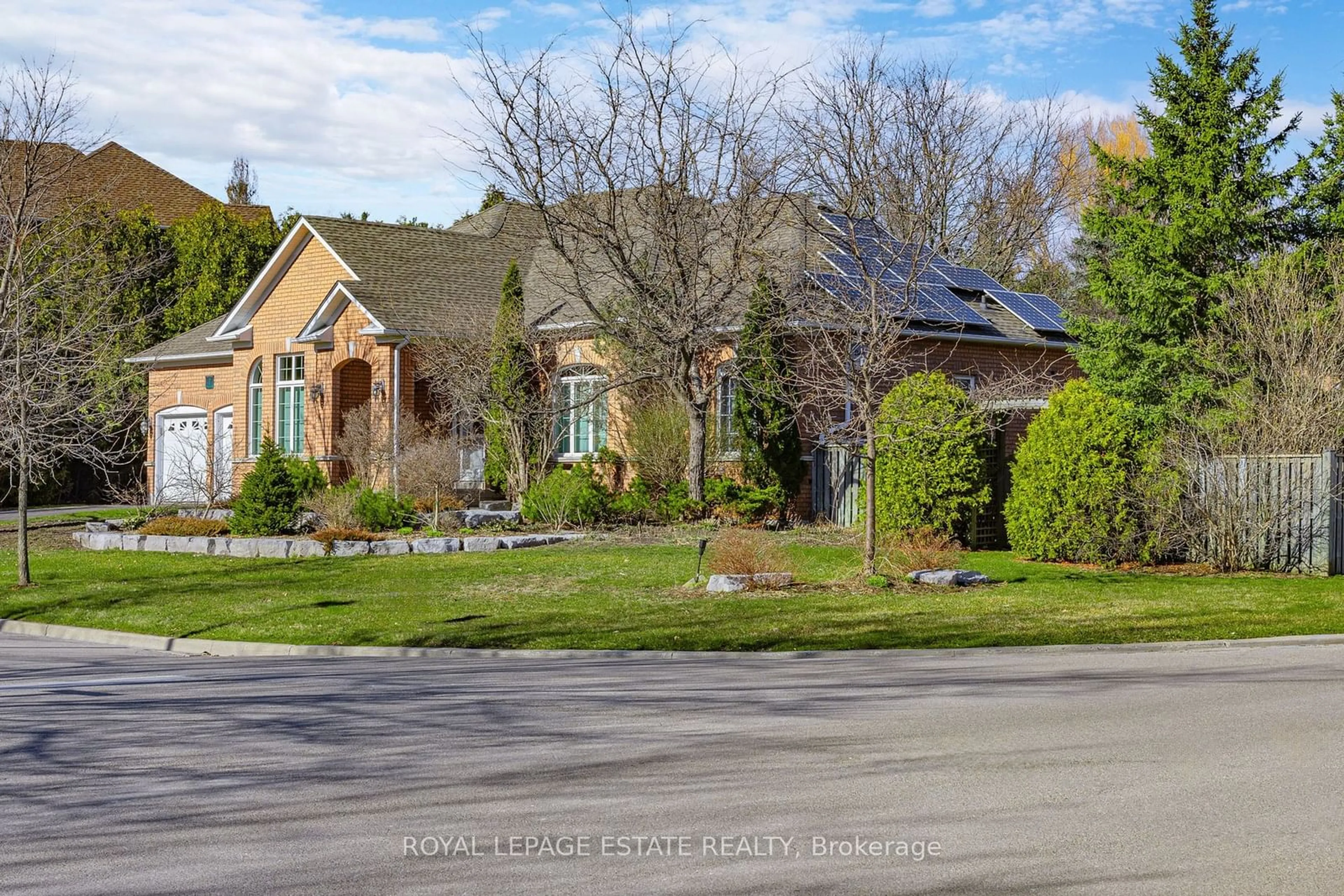 Home with brick exterior material, street for 1 Kootenay Rdge, Vaughan Ontario L6A 2W1