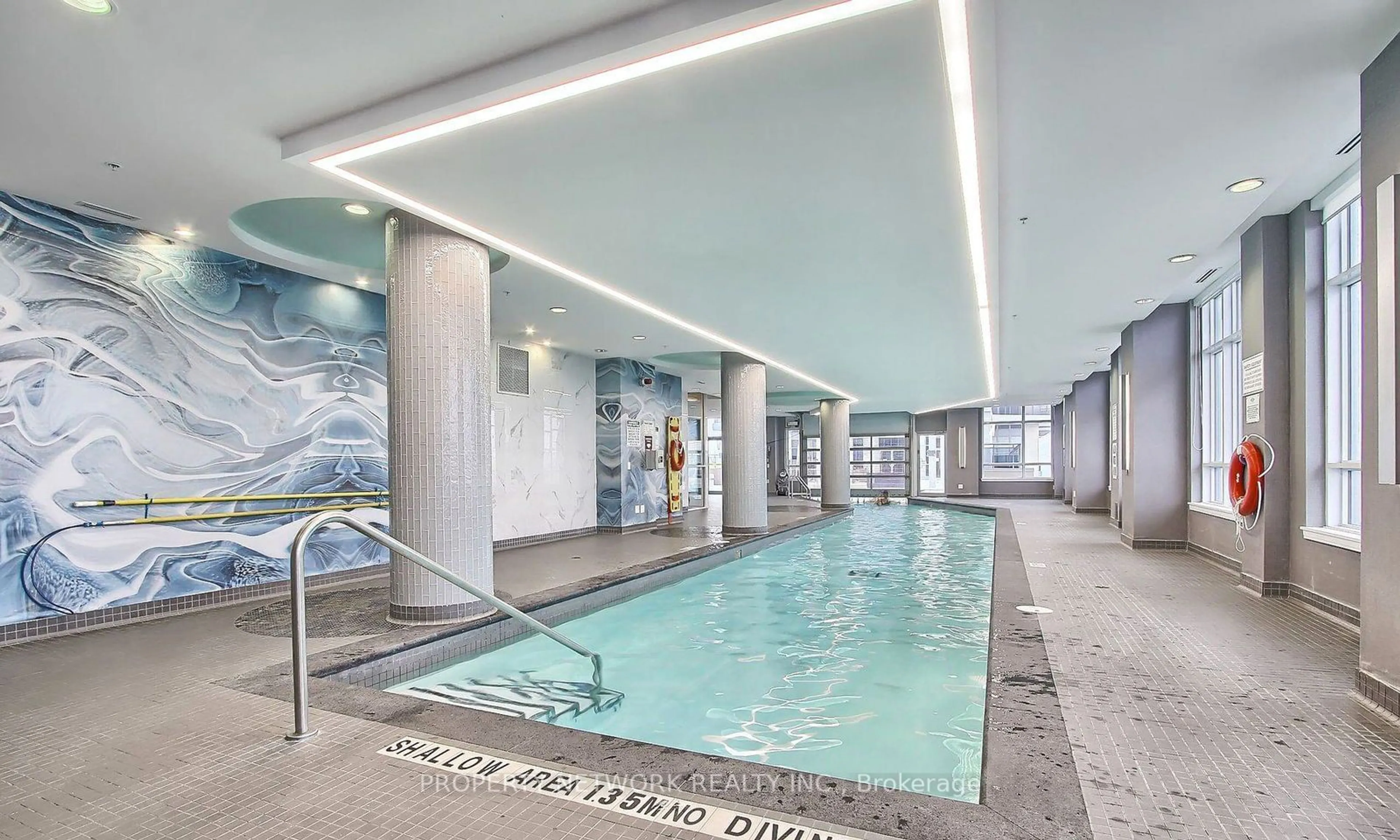 Pool for 9201 Yonge St #1812, Richmond Hill Ontario L4C 6Z2