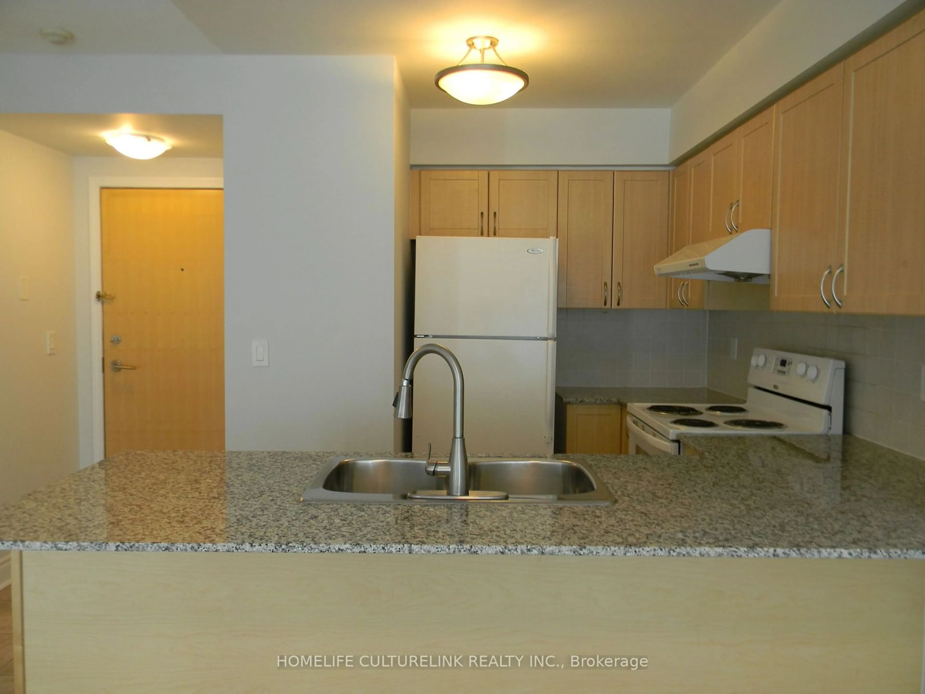 Standard kitchen, unknown for 55 South Town Centre Blvd #908, Markham Ontario L6G 0B1