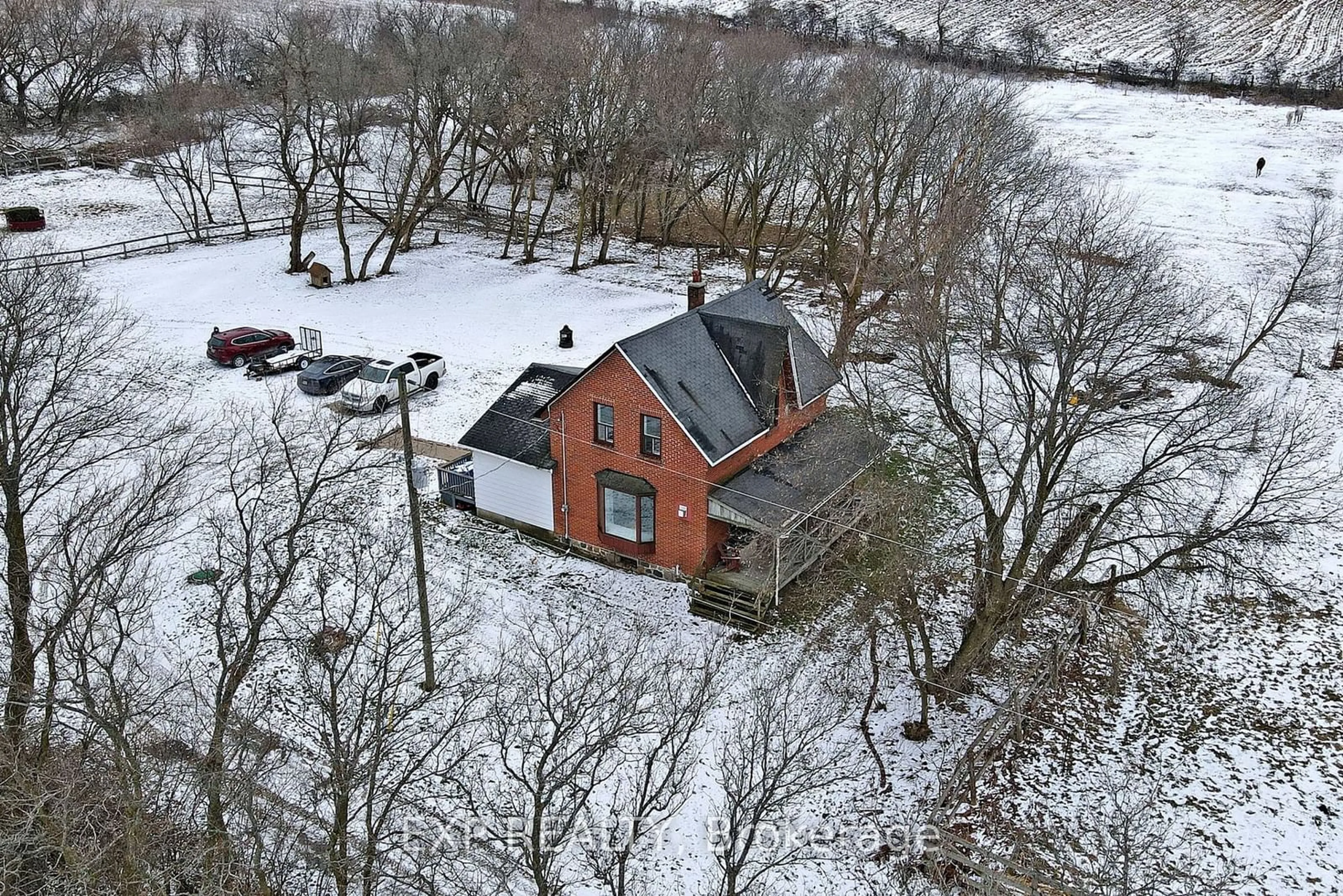 A pic from outside/outdoor area/front of a property/back of a property/a pic from drone, building for 14489 Regional Rd 39, Uxbridge Ontario L0E 1T0