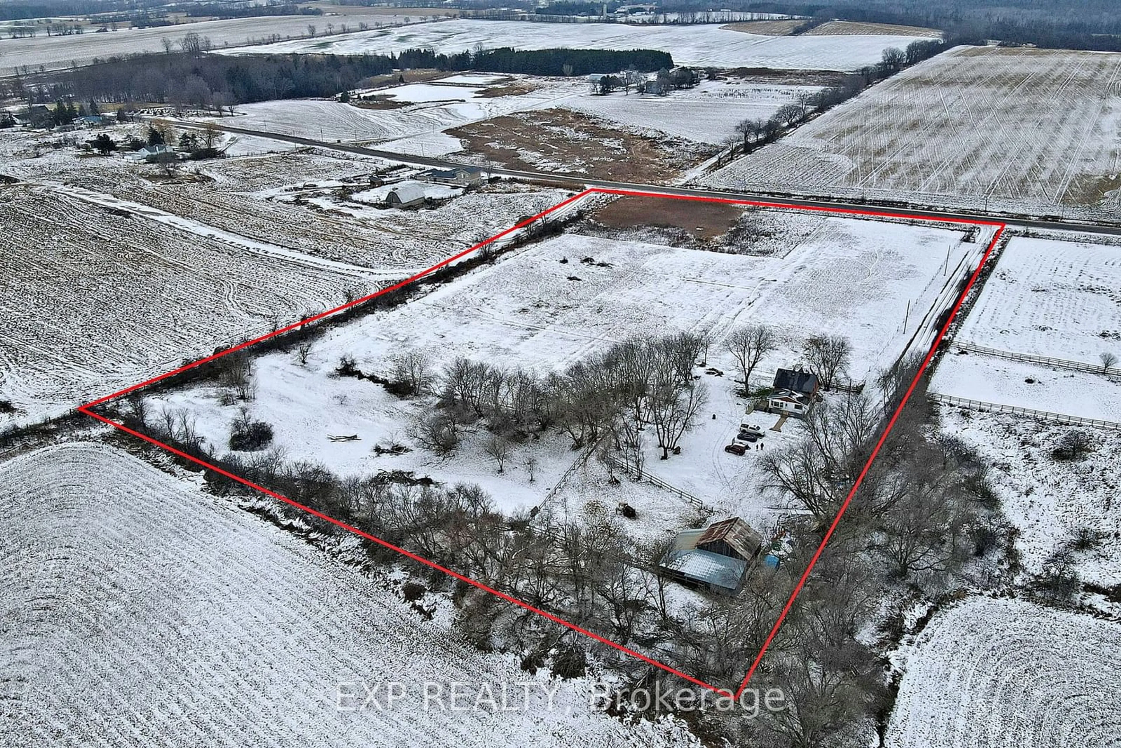 A pic from outside/outdoor area/front of a property/back of a property/a pic from drone, building for 14489 Regional Rd 39, Uxbridge Ontario L0E 1T0