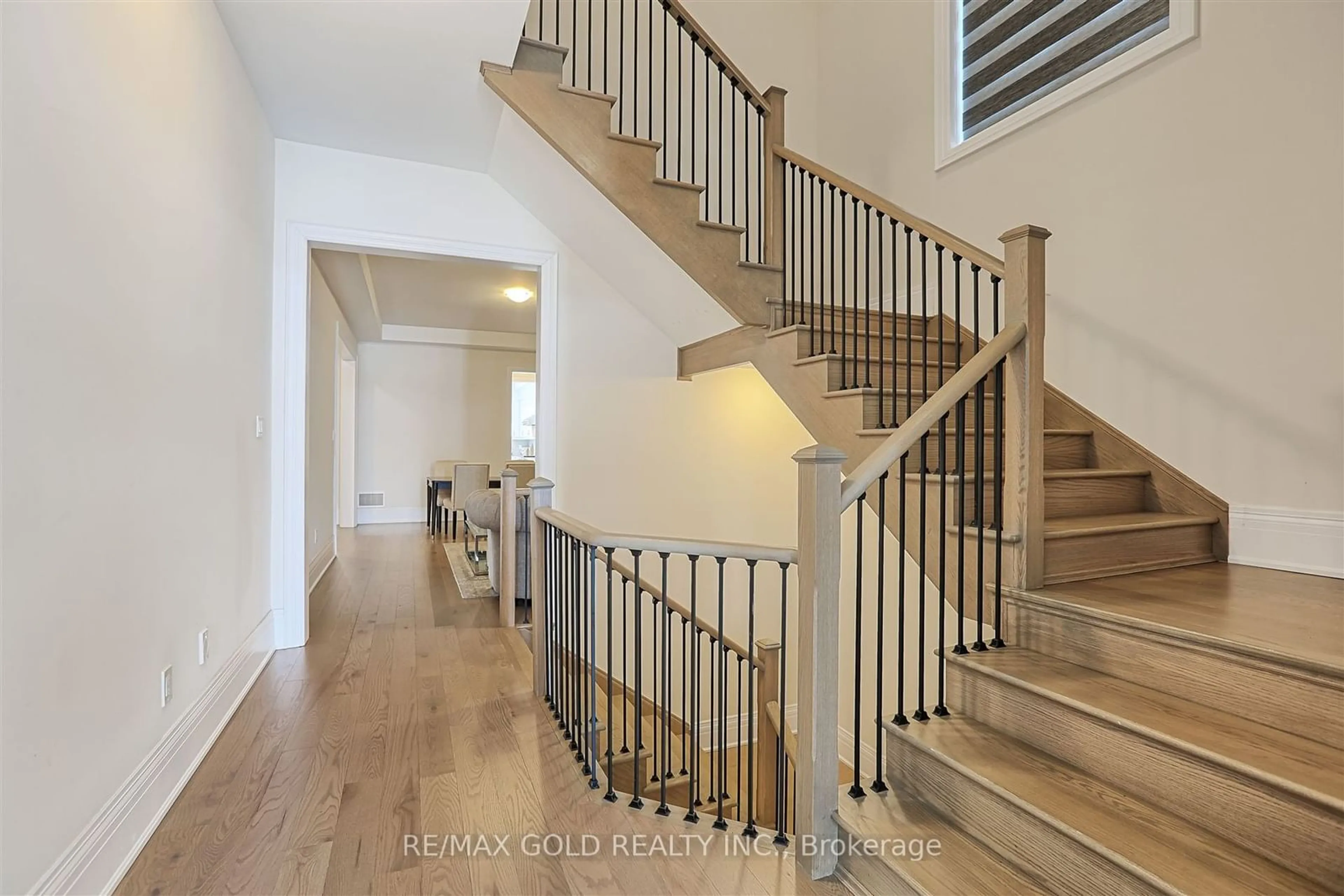 Stairs for 88 Greville St, Vaughan Ontario L3L 0G1