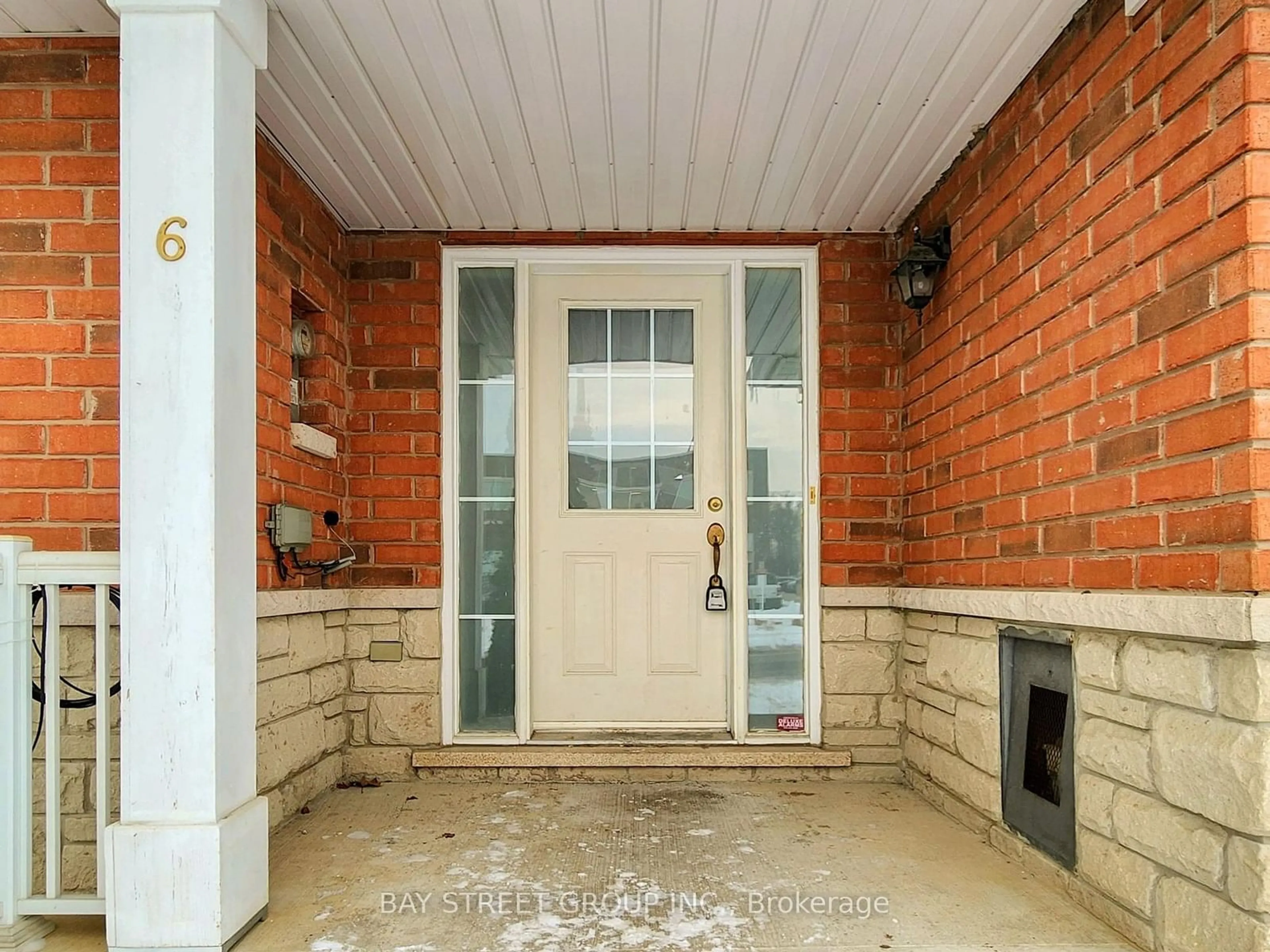 Indoor entryway for 6 Shanty St, Vaughan Ontario L6A 0T9