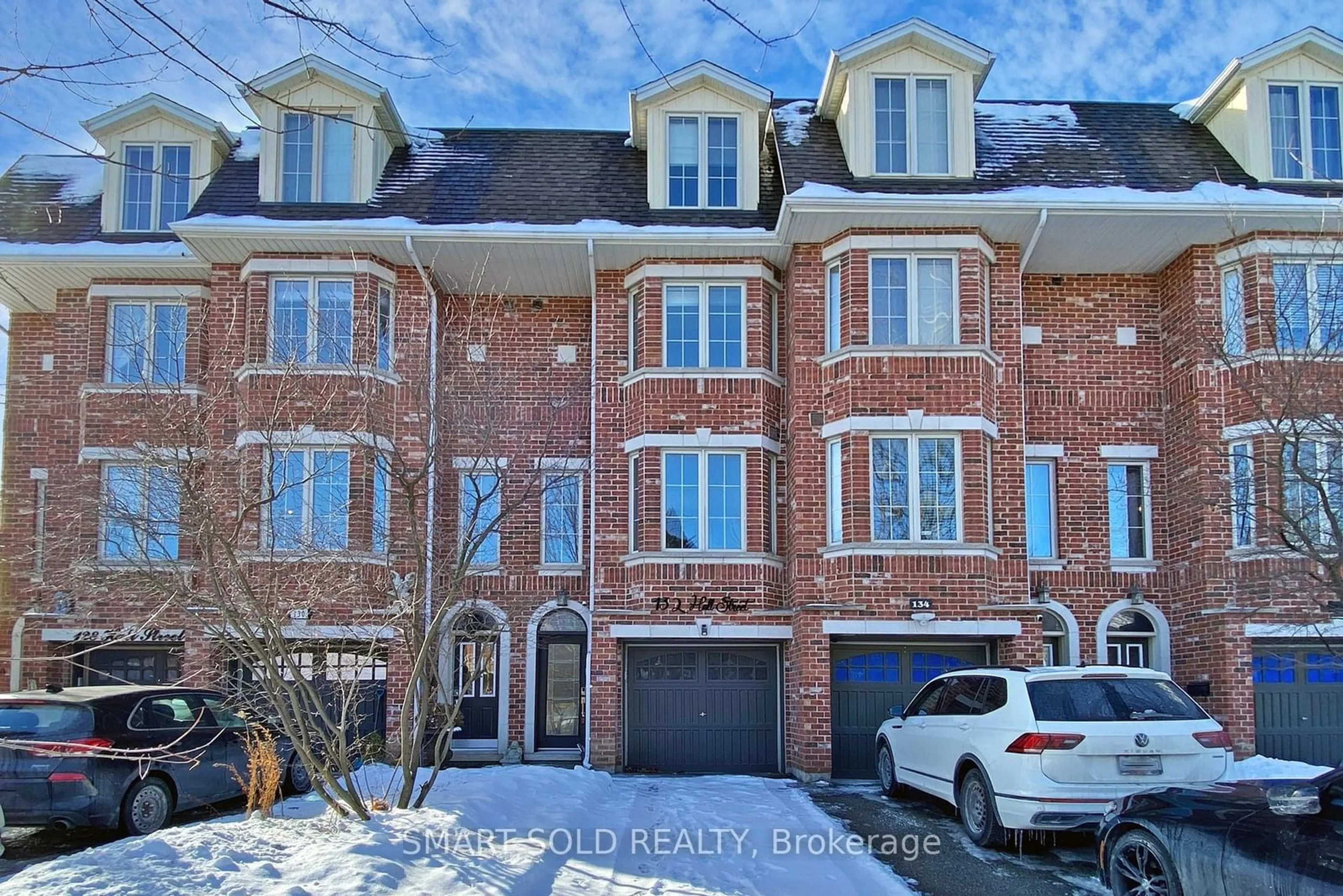 Home with brick exterior material, street for 132 Hall St, Richmond Hill Ontario L4C 4N8