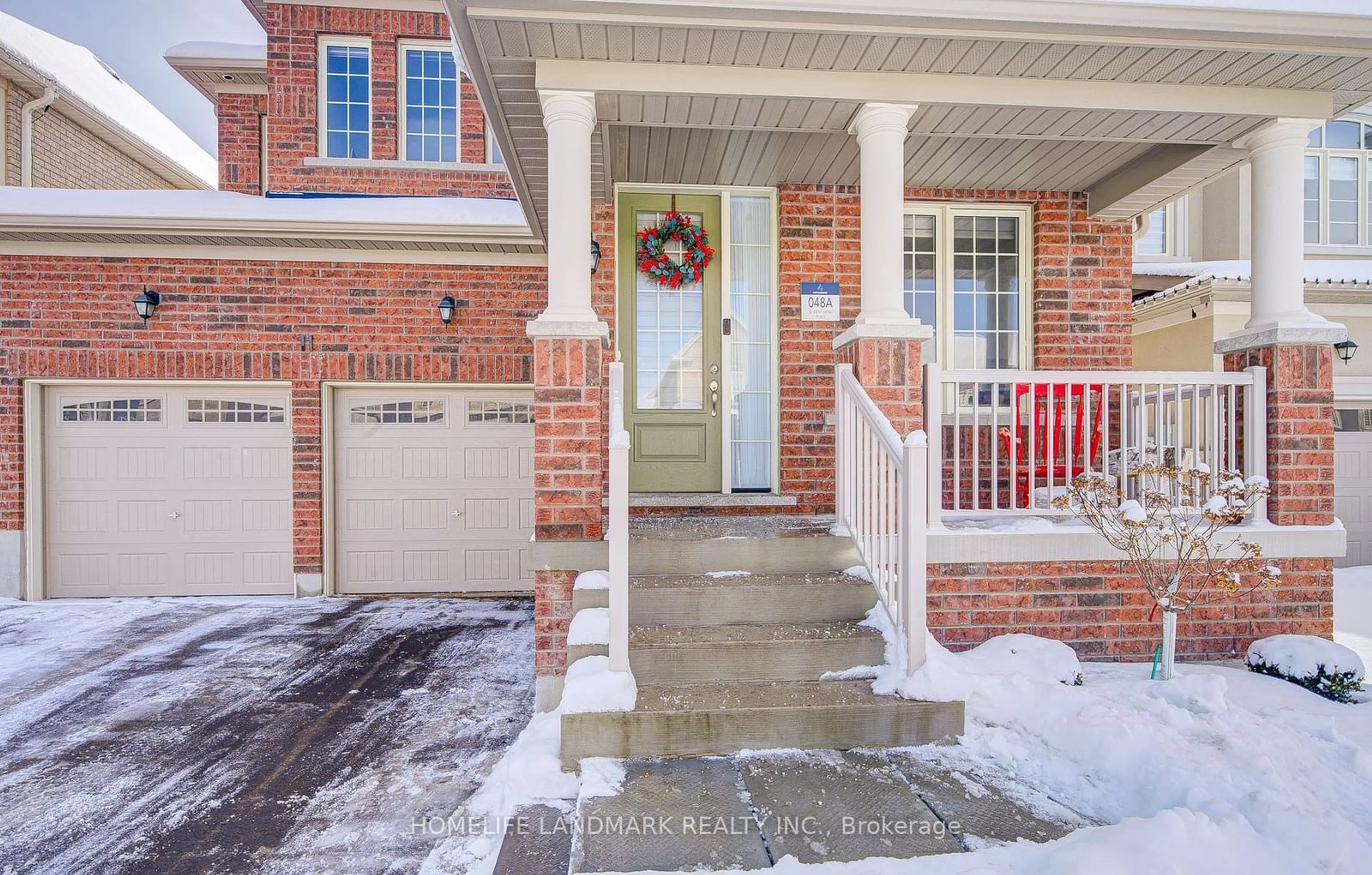 Indoor entryway for 11 Hitching Post, Georgina Ontario L4P 0H9