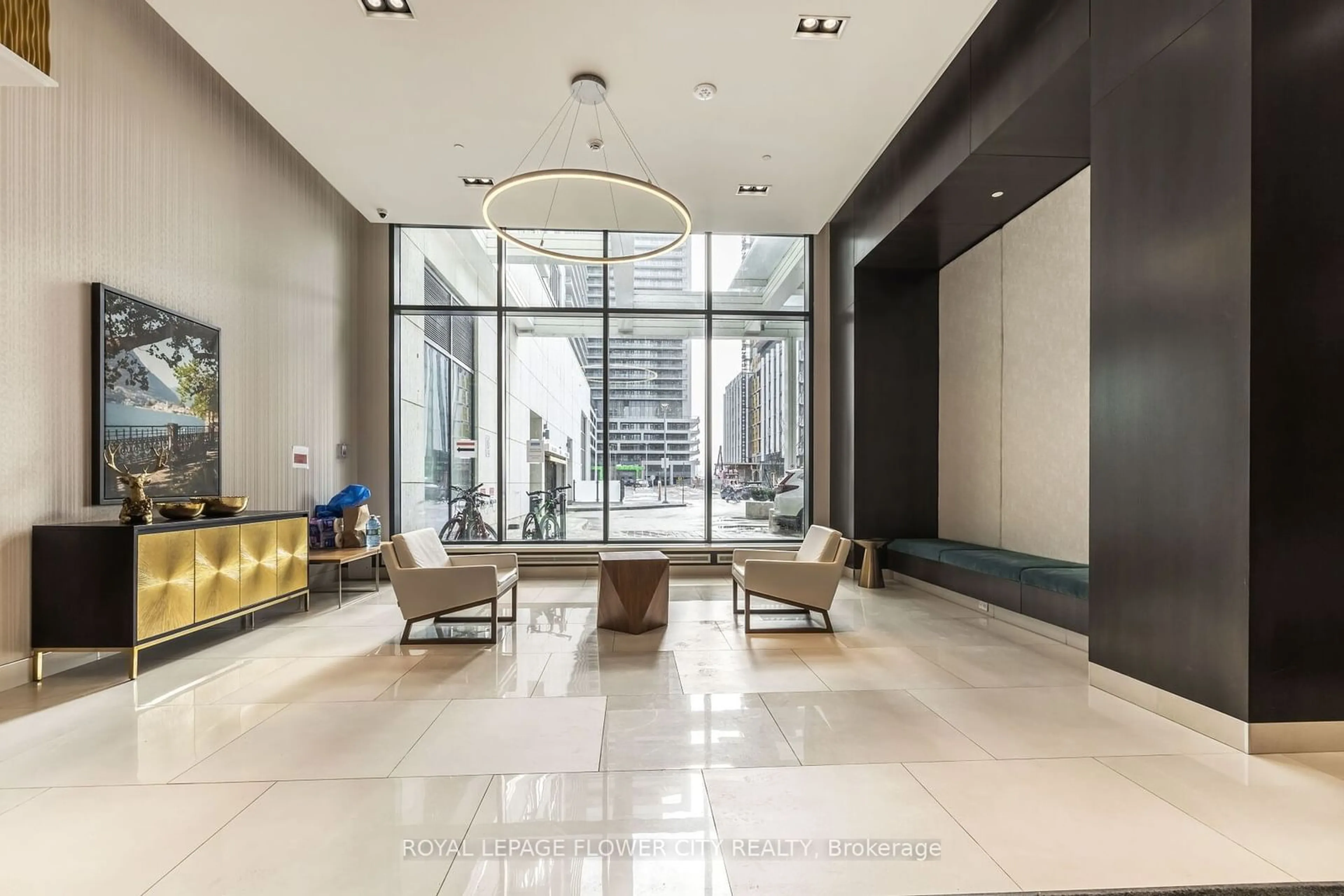 Lobby for 9000 Jane St #2414, Vaughan Ontario L4K 0M6