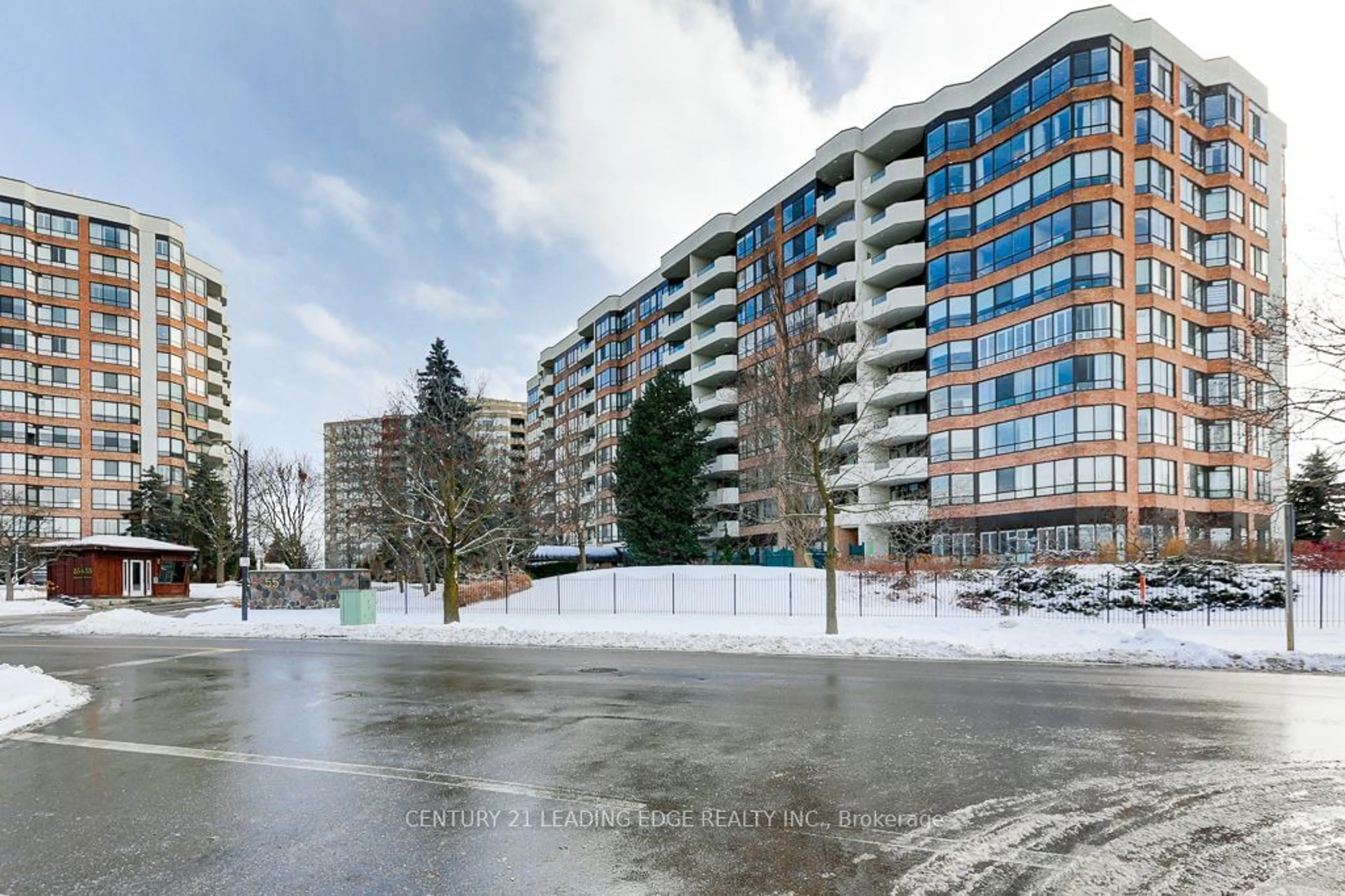 Unknown for 25 AUSTIN Dr #321, Markham Ontario L3R 8H4