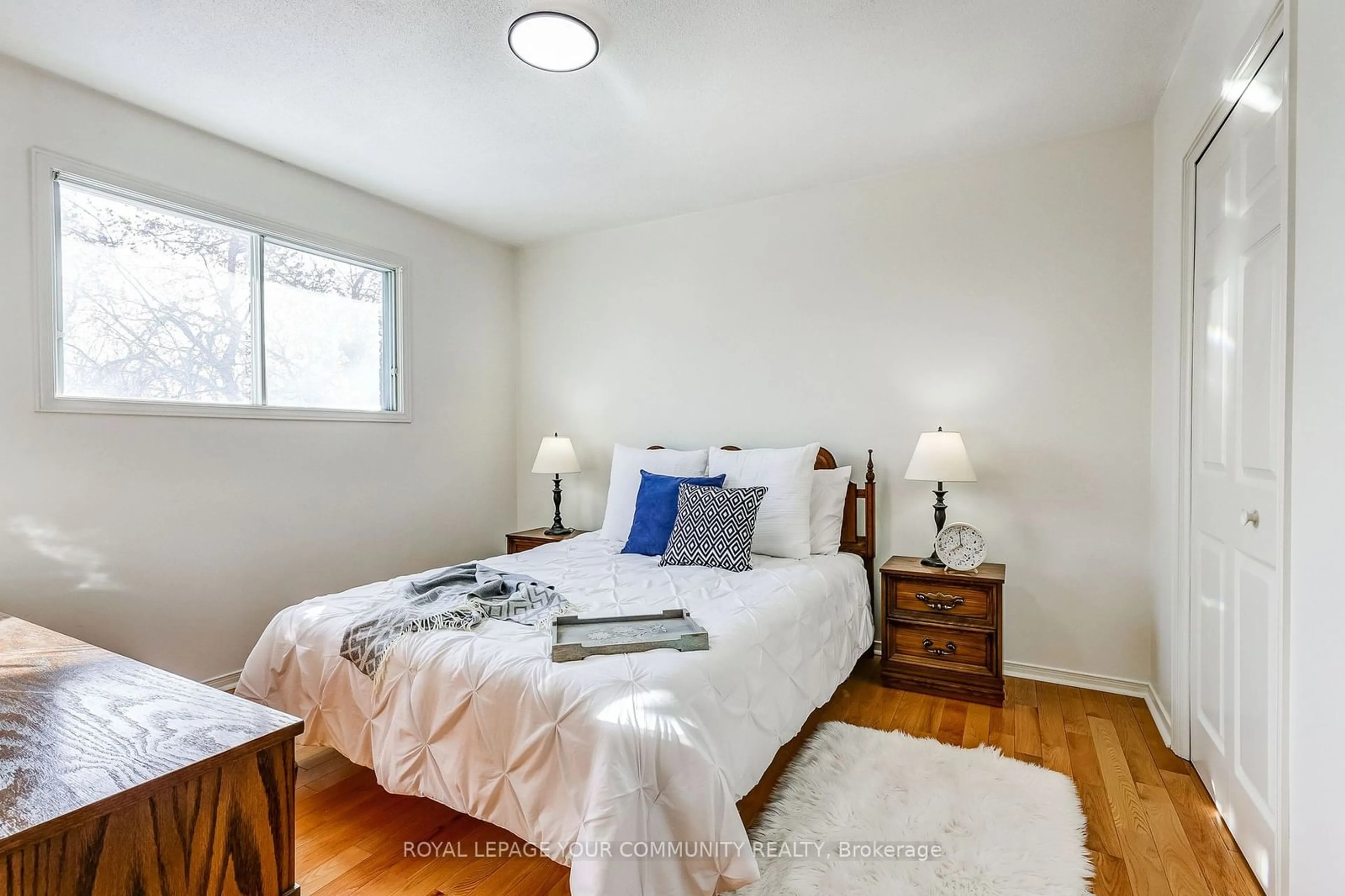 Bedroom with bed, unknown for 37 Mackay Dr, Richmond Hill Ontario L4C 6N9