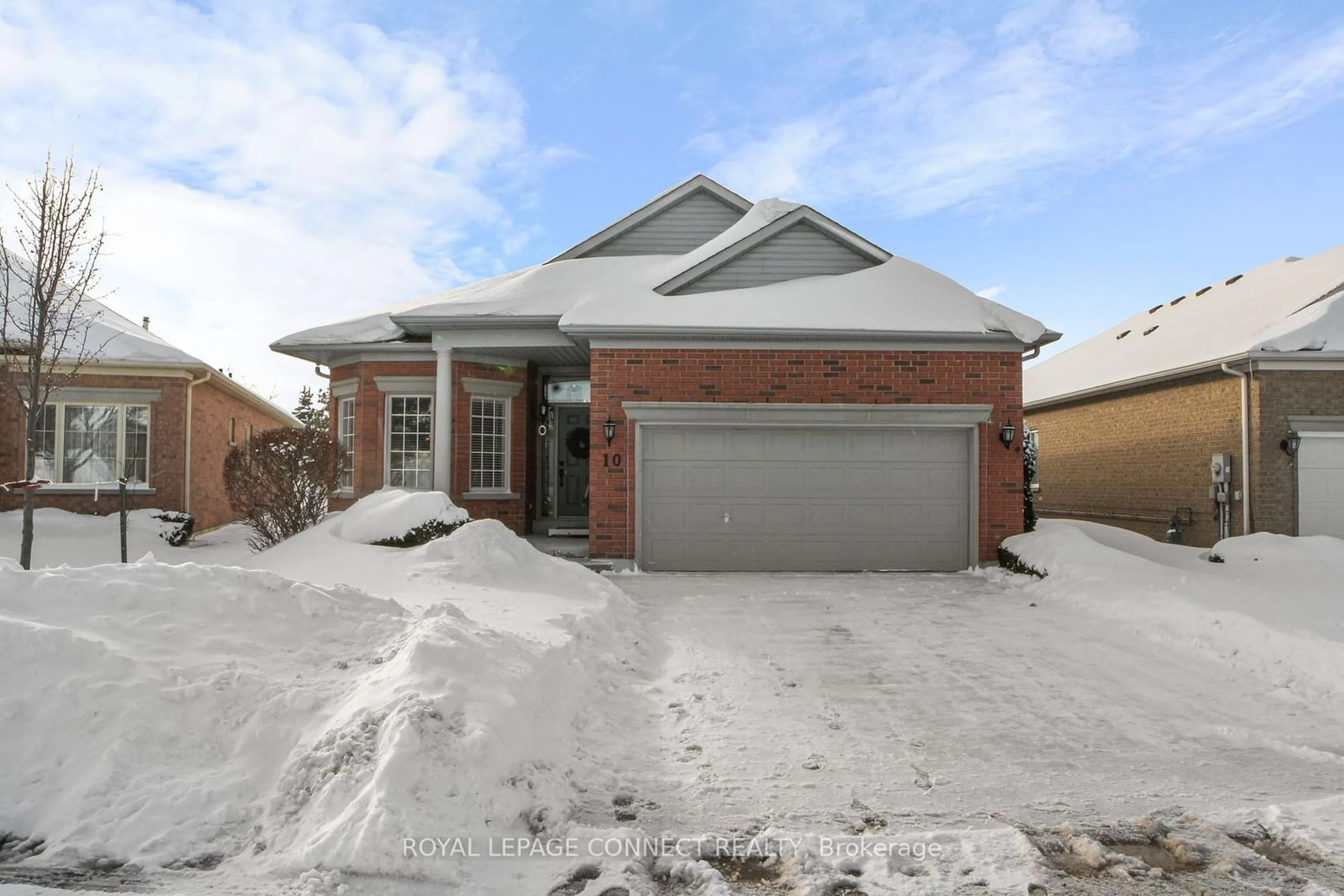 Home with brick exterior material, street for 10 Gene's Landing Crt, Whitchurch-Stouffville Ontario L4A 1N6