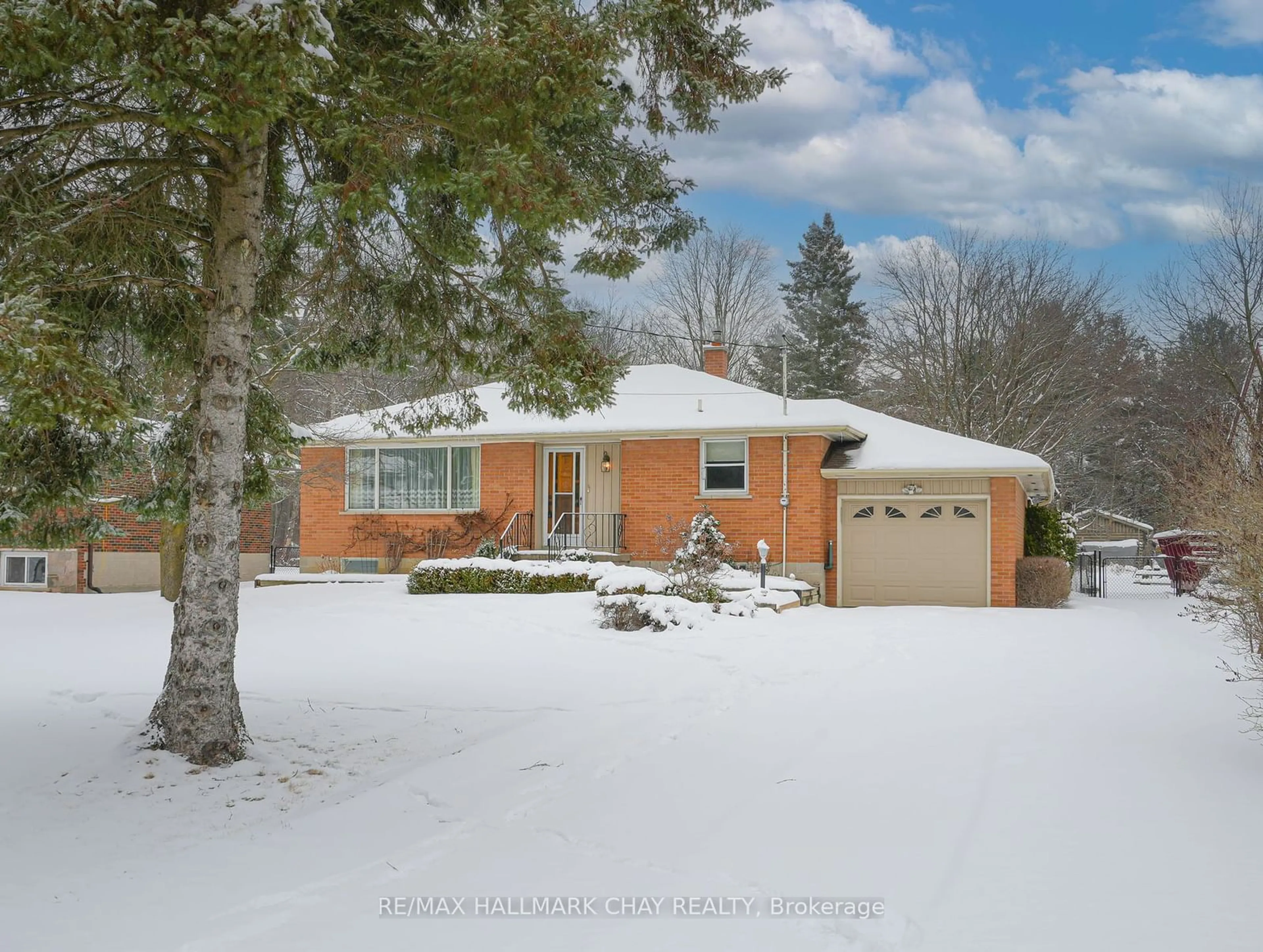 Unknown for 20393 Yonge St, East Gwillimbury Ontario L9N 1N8