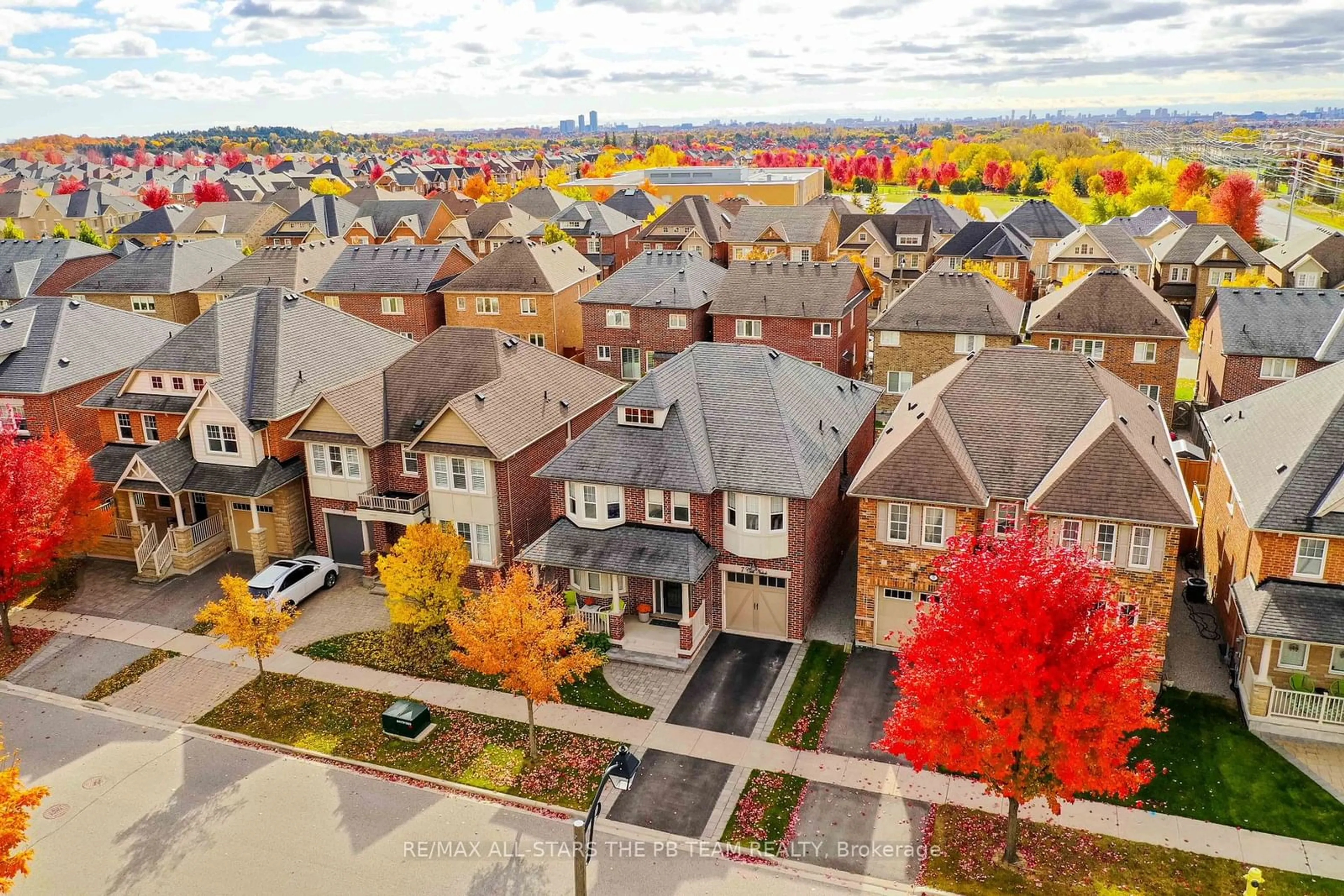 A pic from outside/outdoor area/front of a property/back of a property/a pic from drone, street for 7 Cecil Nichols Ave, Markham Ontario L6C 0L8