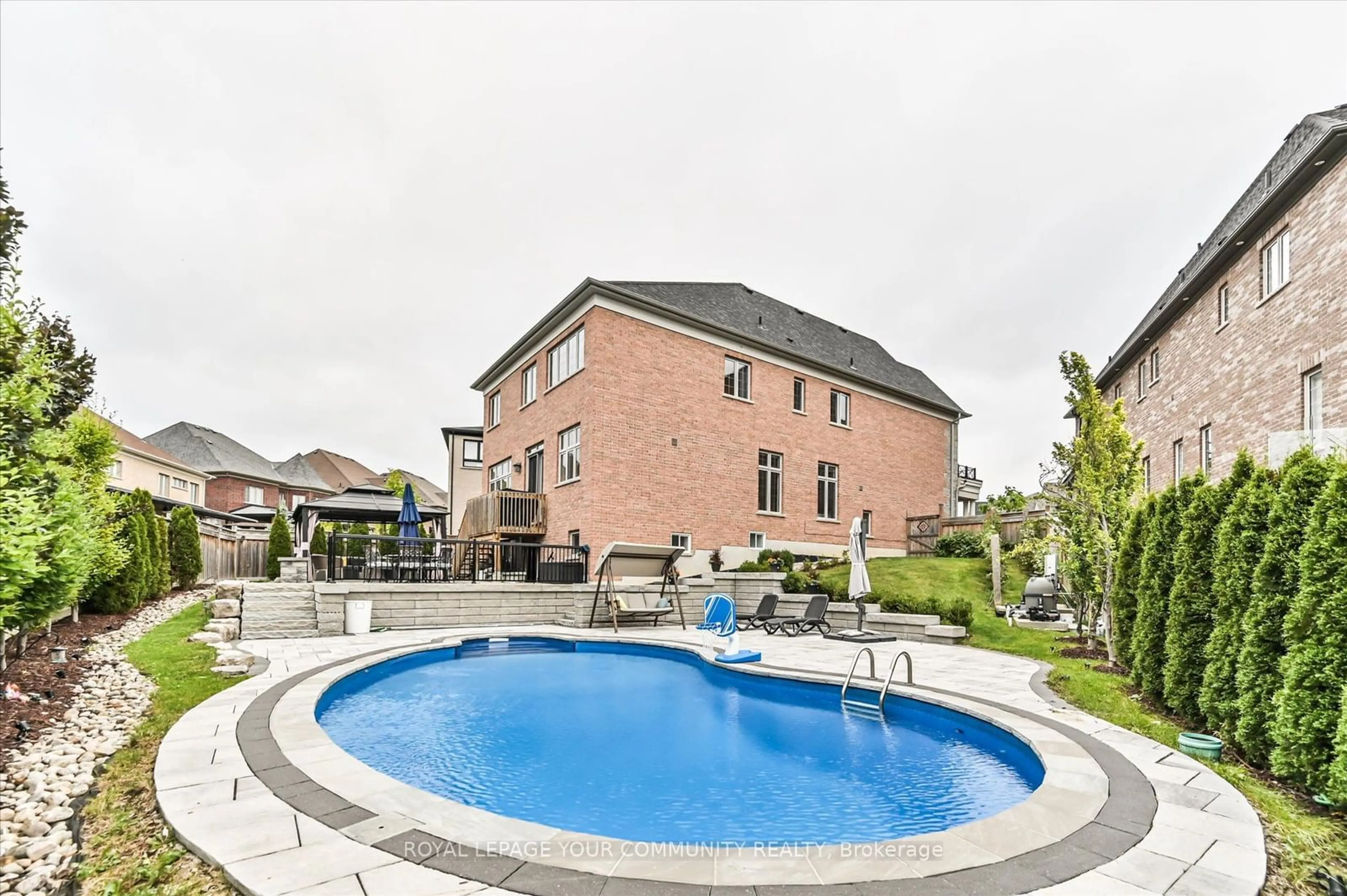 Pool for 38 Perrigo Crt, Vaughan Ontario L6A 4W8