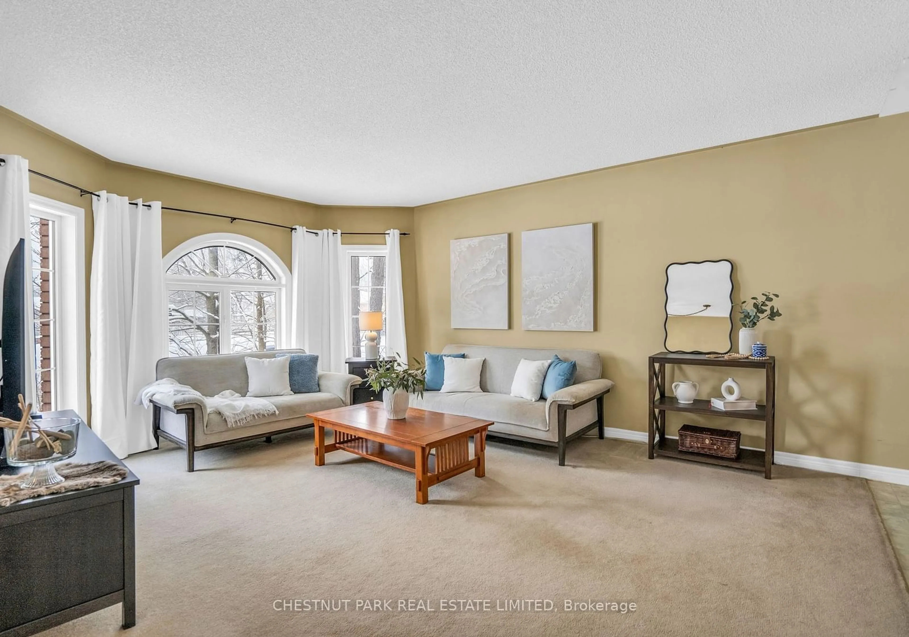 Living room with furniture, unknown for 35 Pine Park Blvd, Adjala-Tosorontio Ontario L0M 1J0