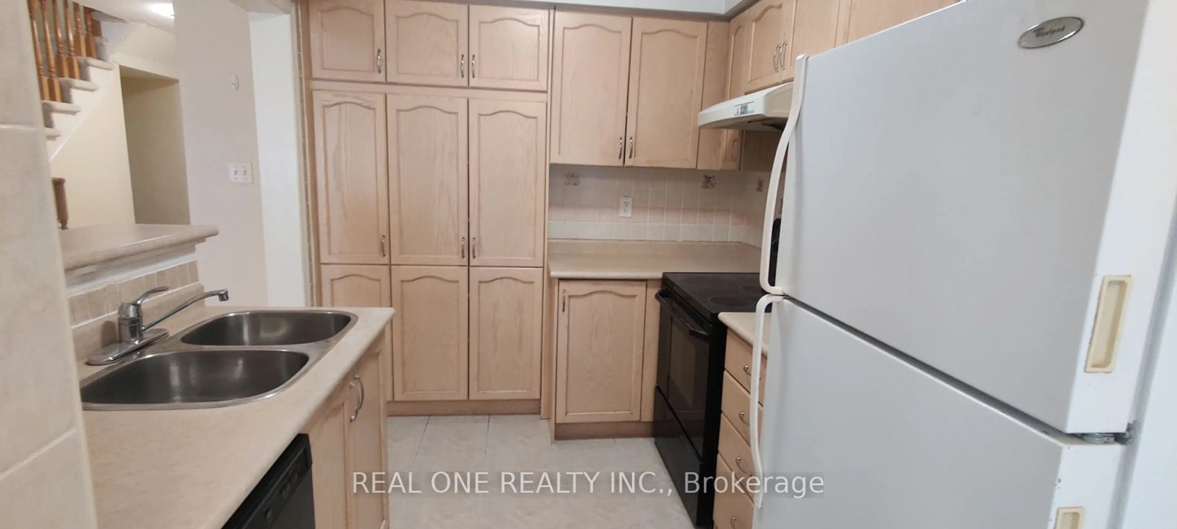 Standard kitchen, unknown for 45 Devonwood Dr, Markham Ontario L6C 3A7