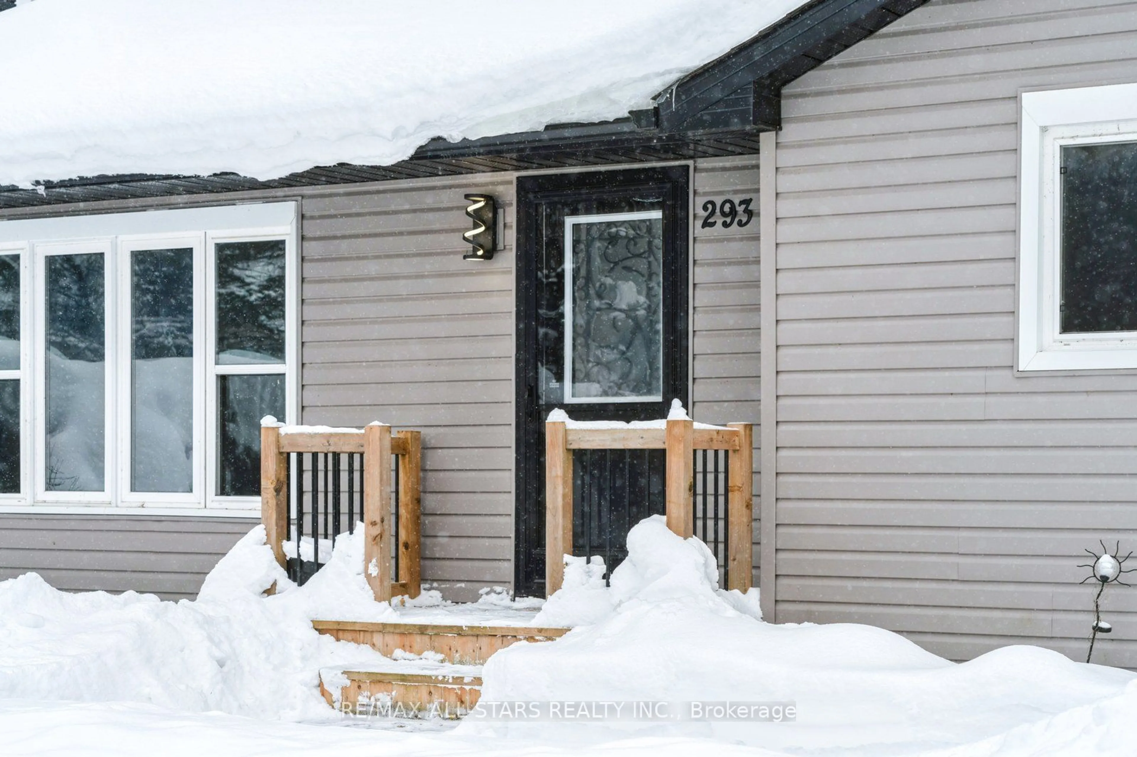 Home with vinyl exterior material, street for 293 Church St, Brock Ontario L0K 1A0