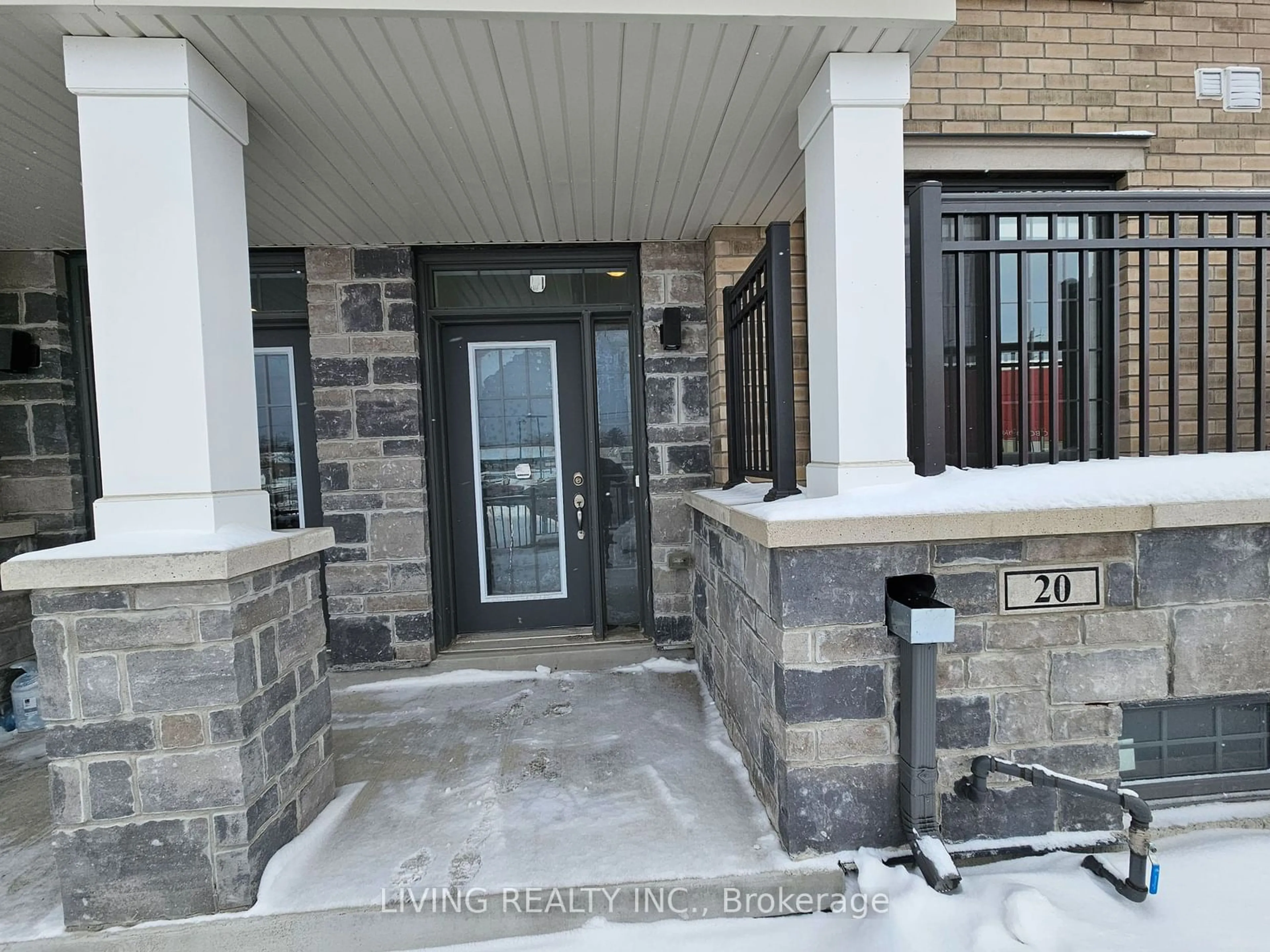 Indoor entryway for 20 Maybank Lane, Whitchurch-Stouffville Ontario L4A 4X7