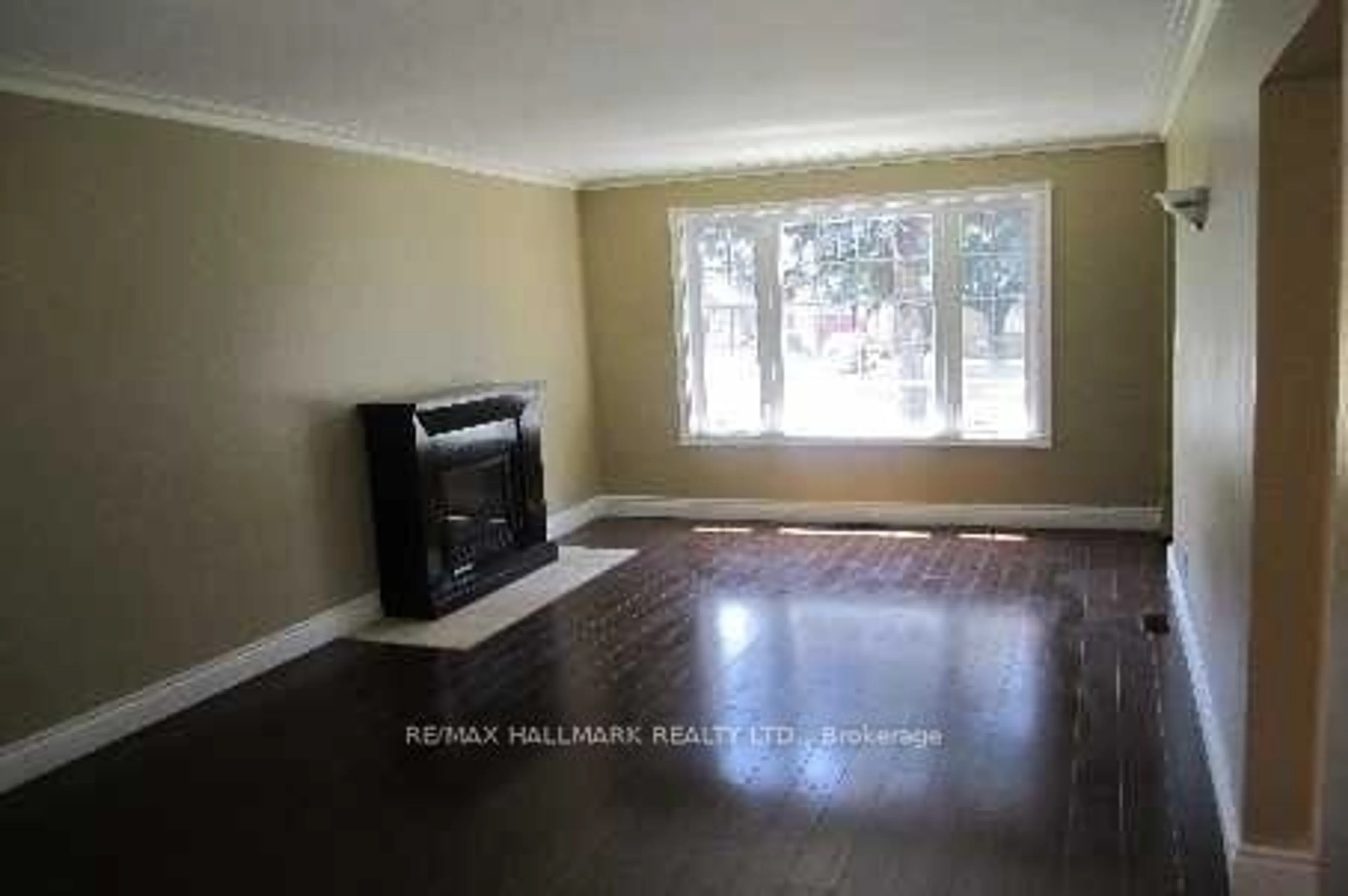 A pic of a room for 18 Woodward Ave, Markham Ontario L3T 1E4