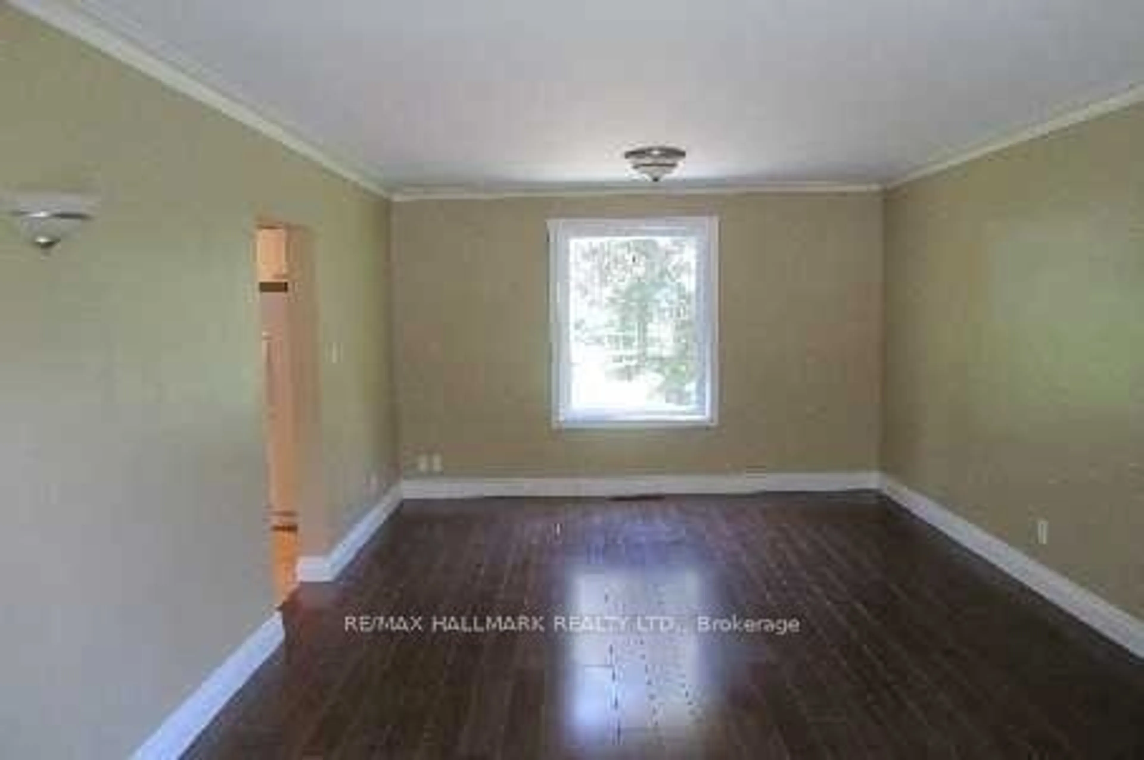 A pic of a room for 18 Woodward Ave, Markham Ontario L3T 1E4