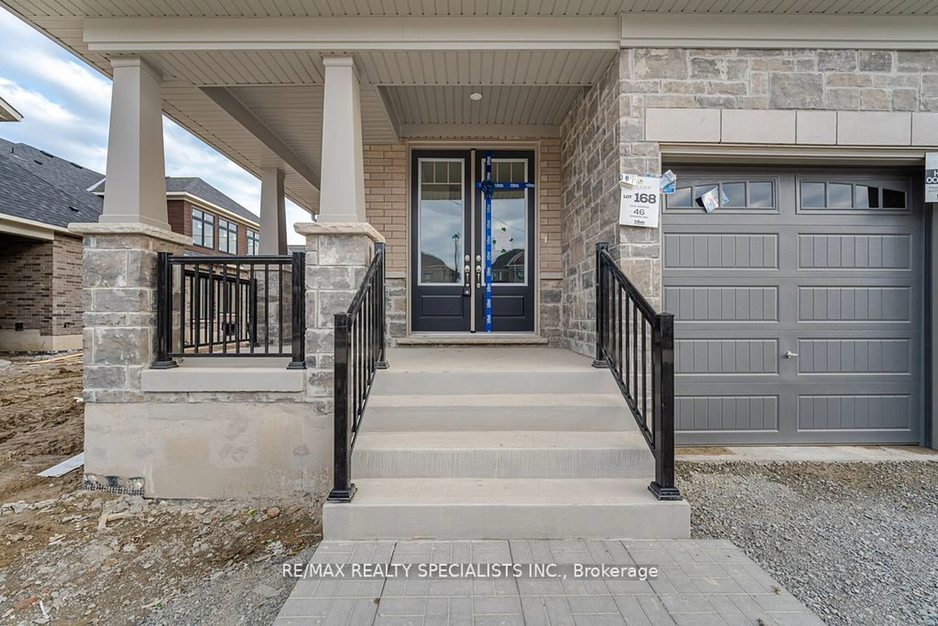 Indoor entryway for 46 Sparrow Way, Adjala-Tosorontio Ontario L0G 1W0