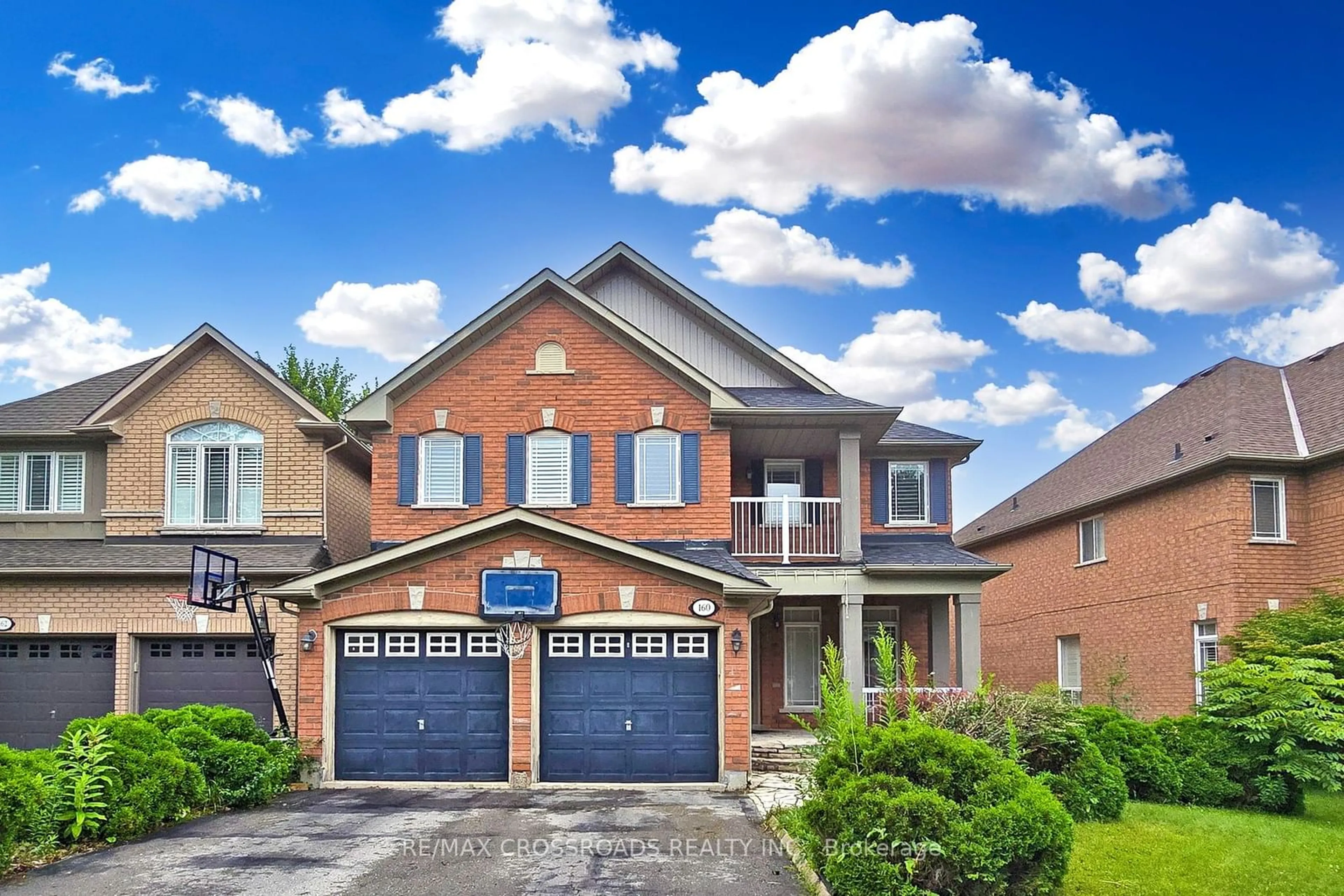 Home with brick exterior material, street for 160 Estate Garden Rd, Richmond Hill Ontario L4E 3X9