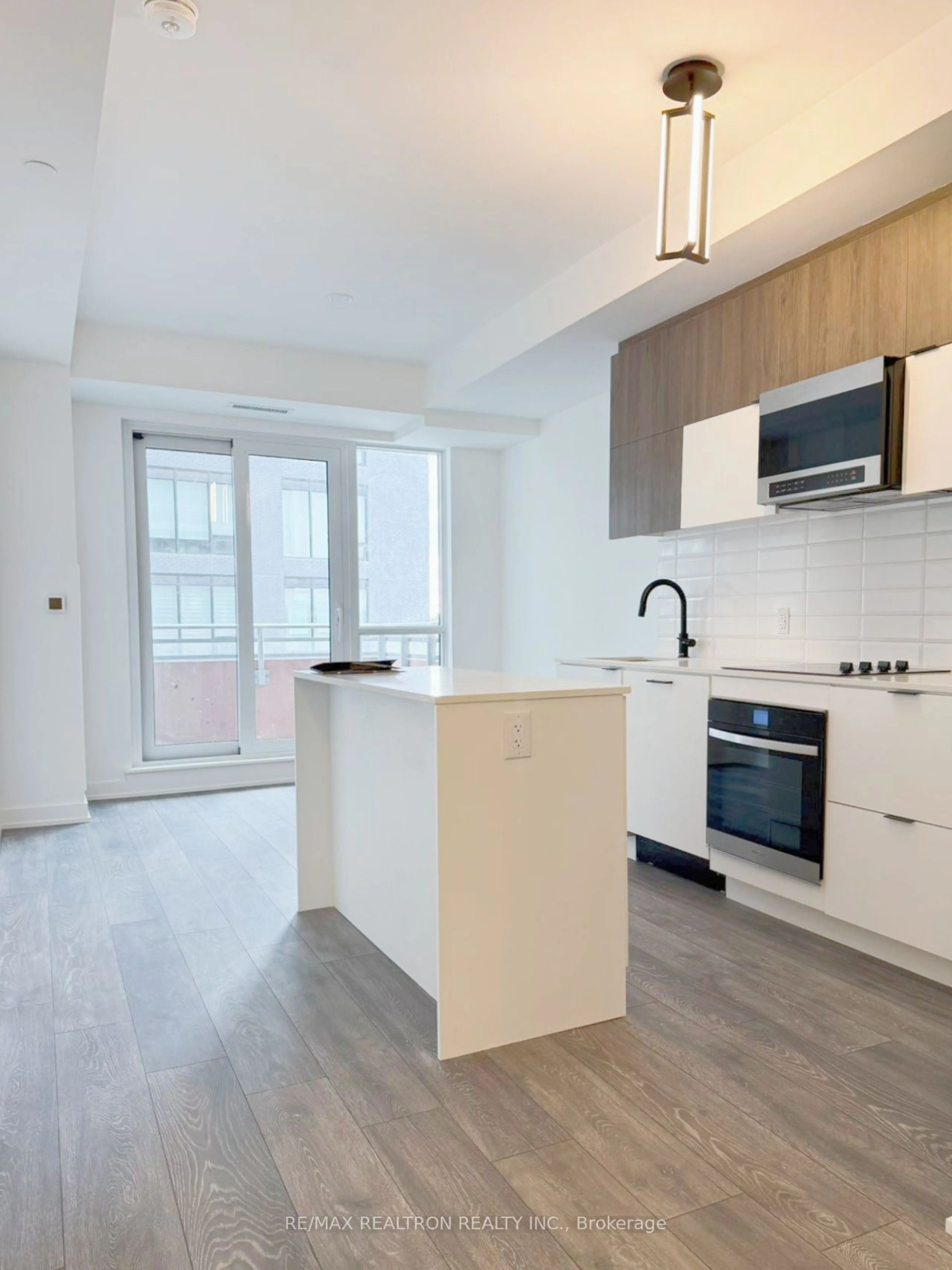 Open concept kitchen, unknown for 8888 Yonge St #208, Richmond Hill Ontario L4C 6Z1