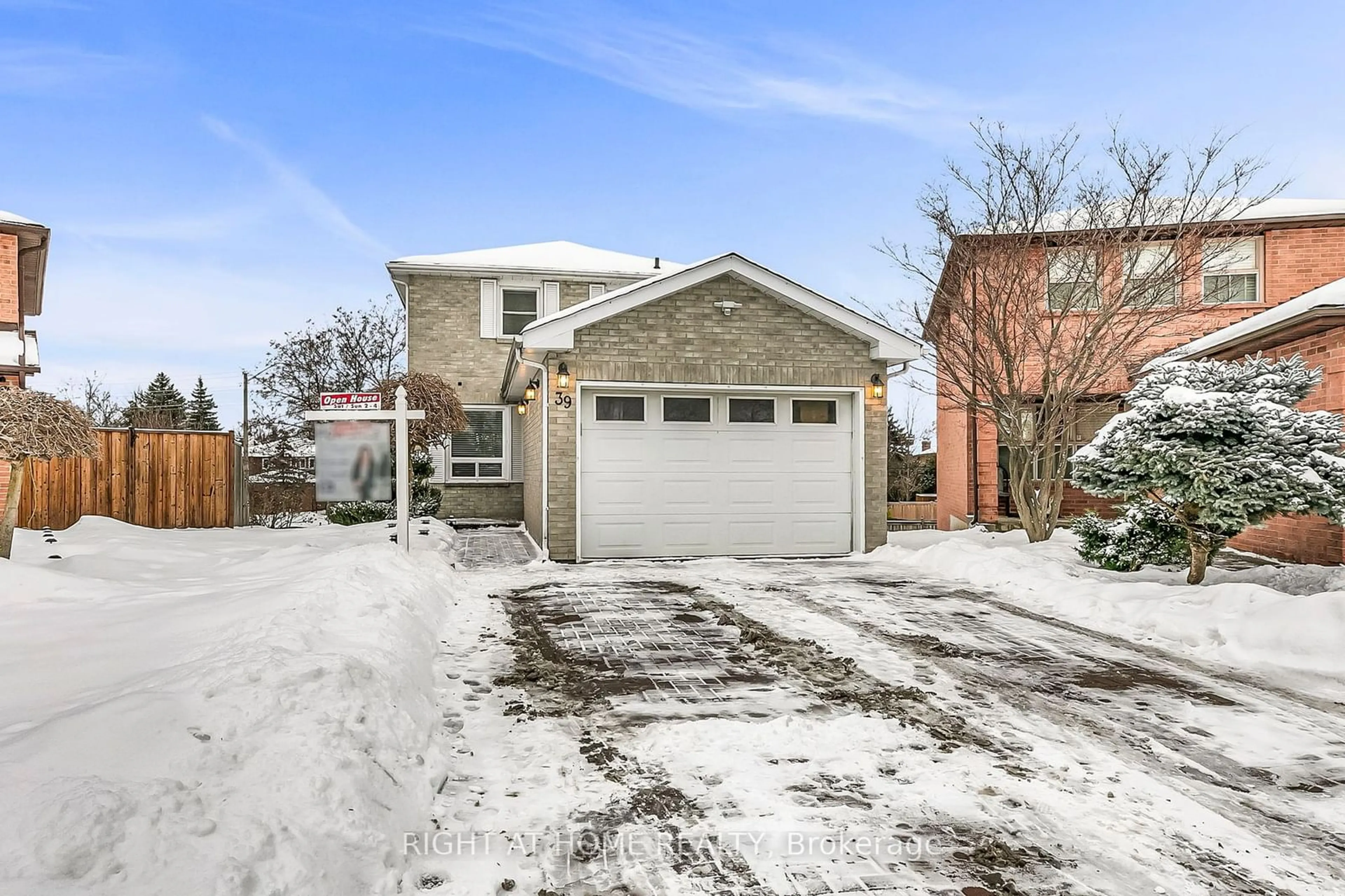 Home with brick exterior material, street for 39 Aranka Crt, Richmond Hill Ontario L4C 7V2