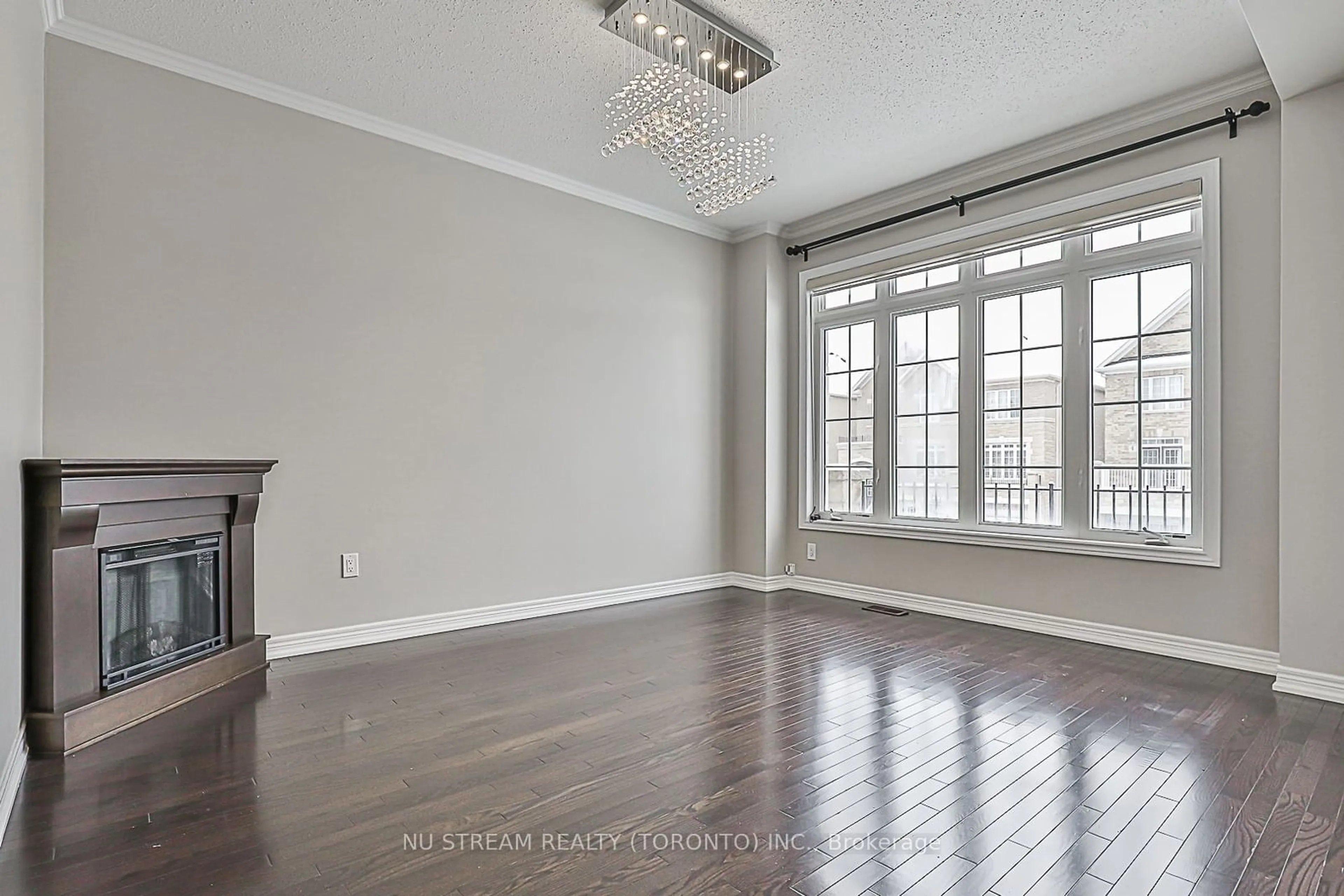 A pic of a room for 32 BEGONIA St, Markham Ontario L6E 0P6