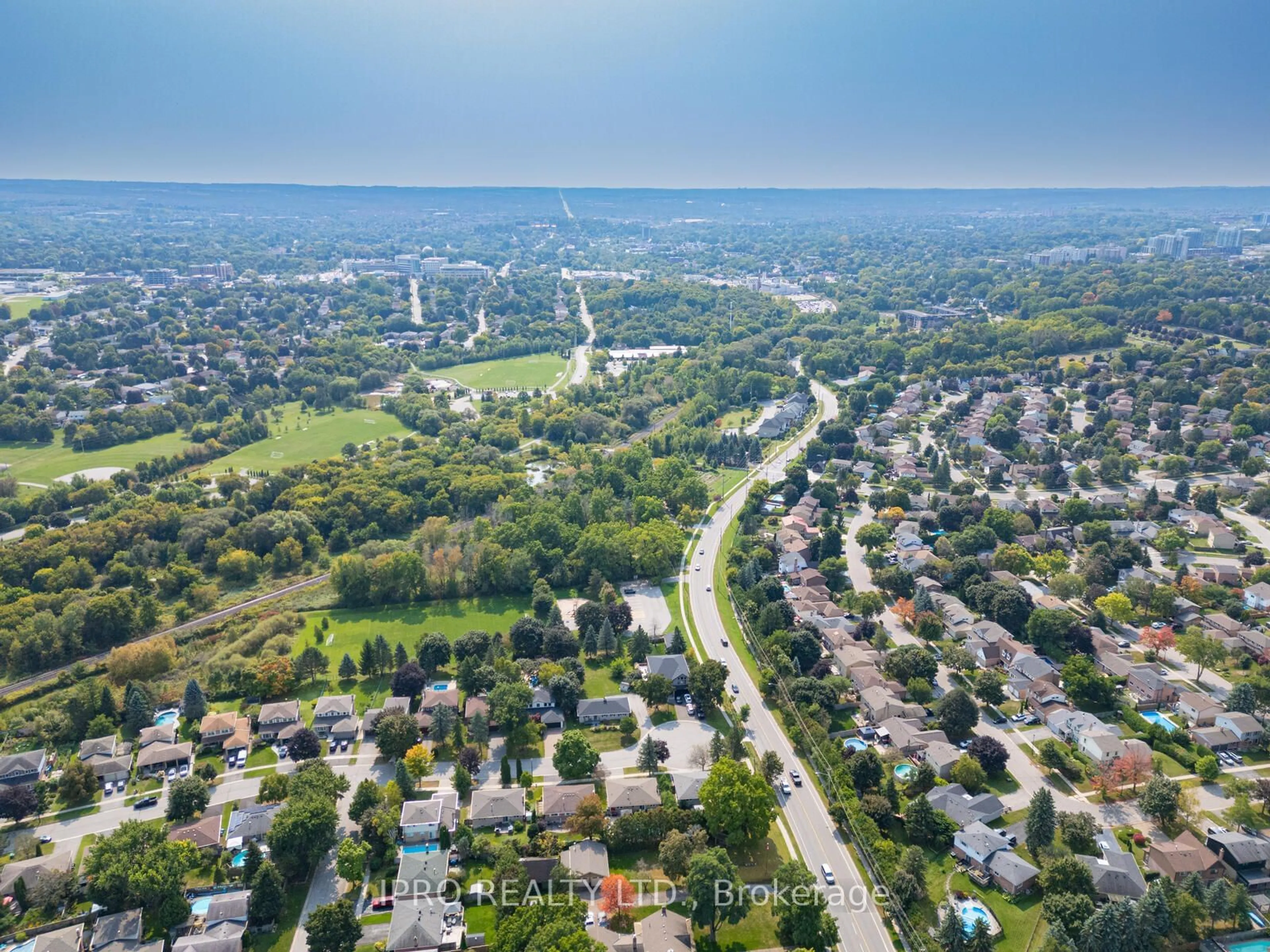 A pic from outside/outdoor area/front of a property/back of a property/a pic from drone, street for 315 Main St, Newmarket Ontario L3Y 9A9