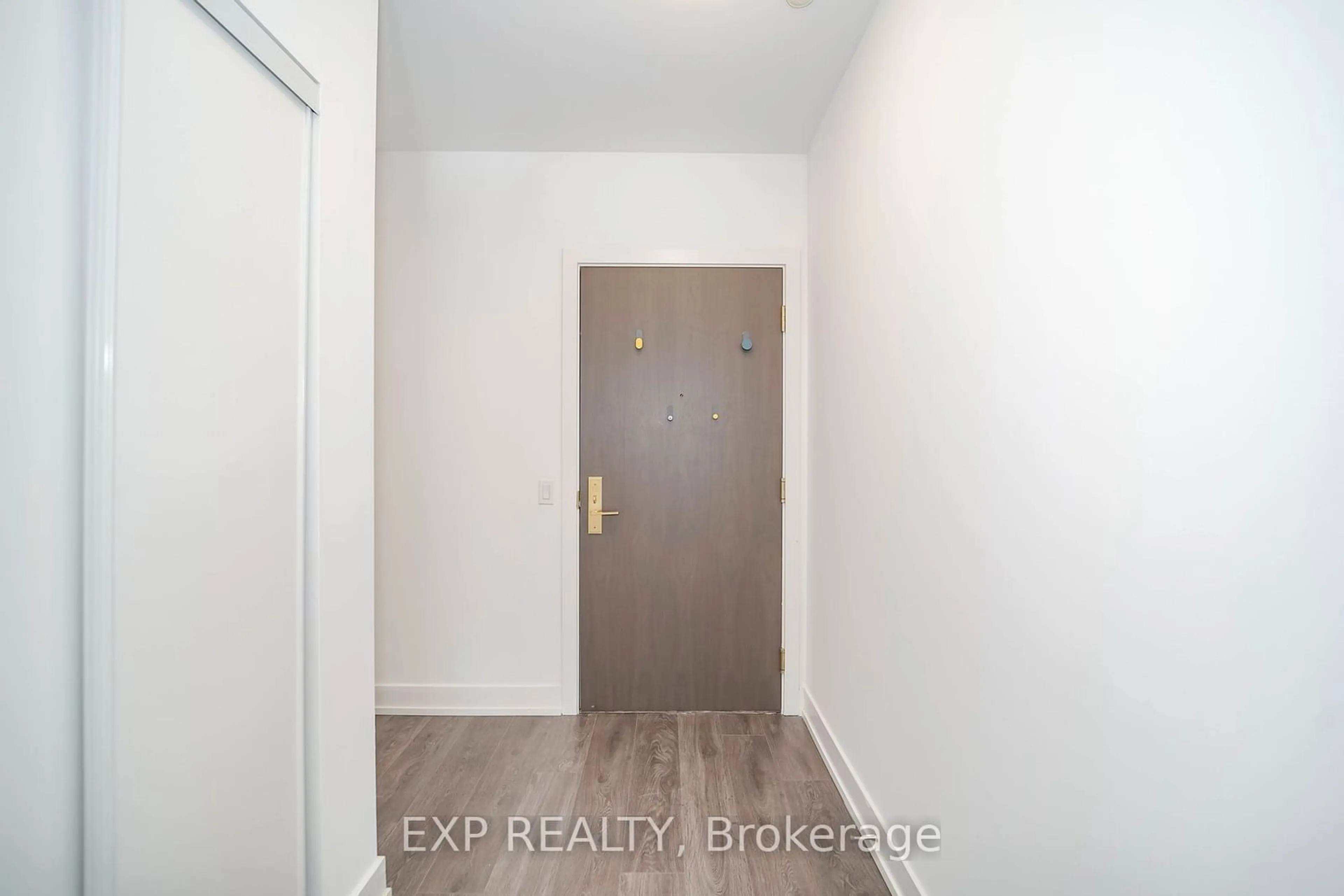 Indoor entryway for 268 Buchanan Dr #707W, Markham Ontario L3R 8G9