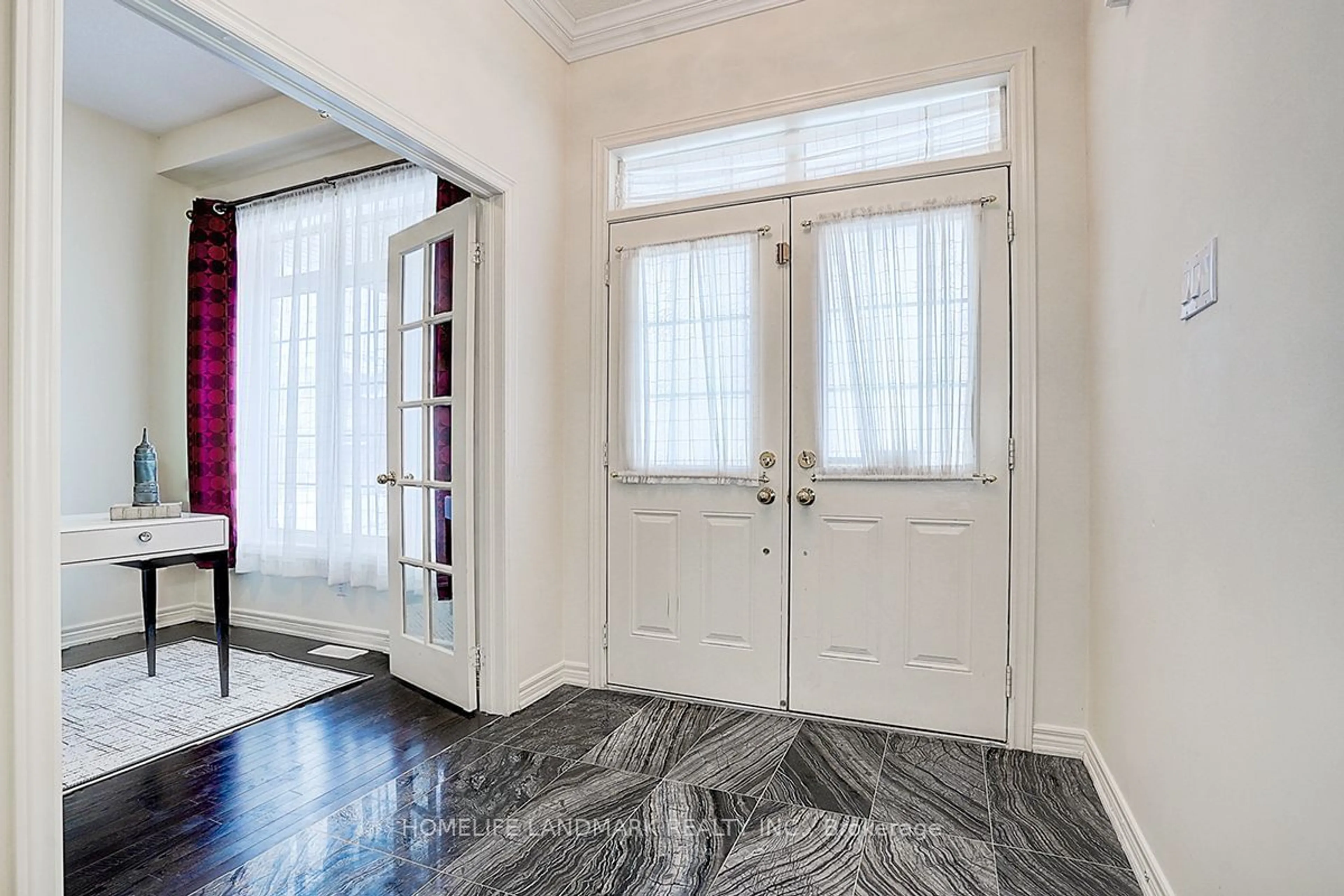 Indoor entryway for 99 Henry Bauer Ave, Markham Ontario L6C 0S3