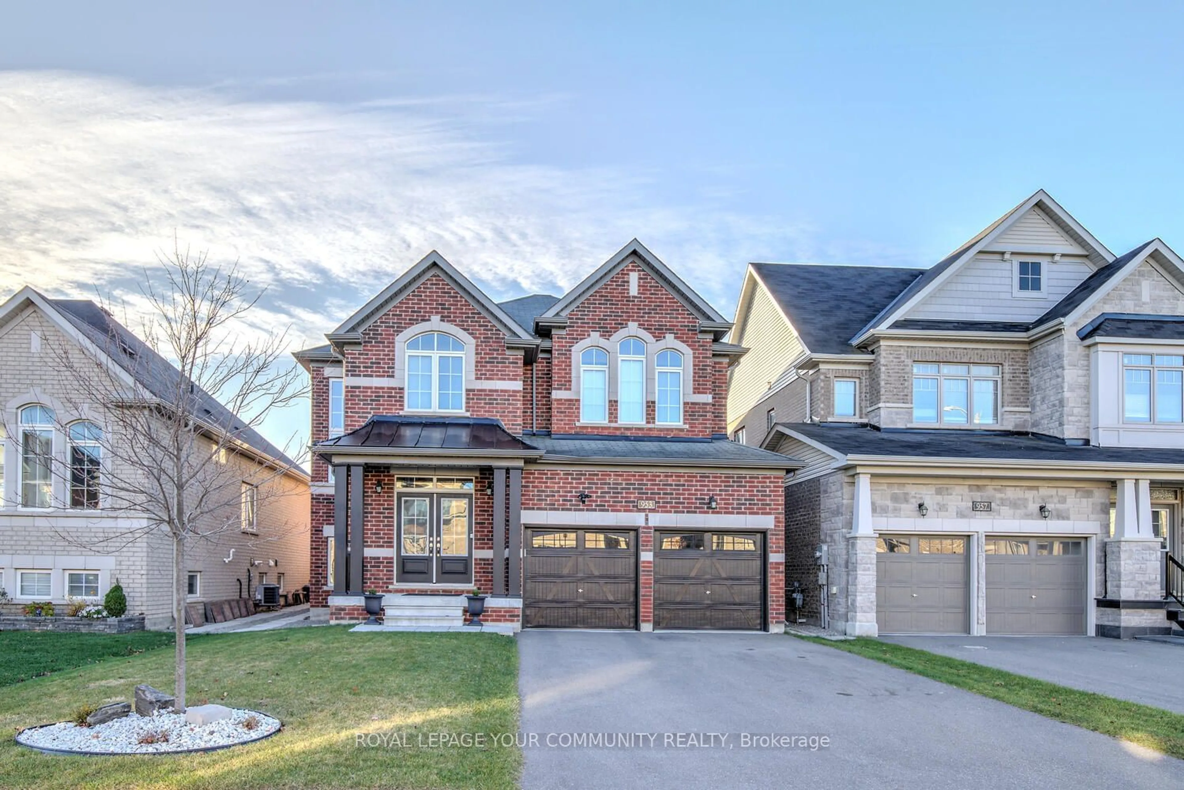 Home with brick exterior material, street for 953 Barton Way, Innisfil Ontario L9S 0N5