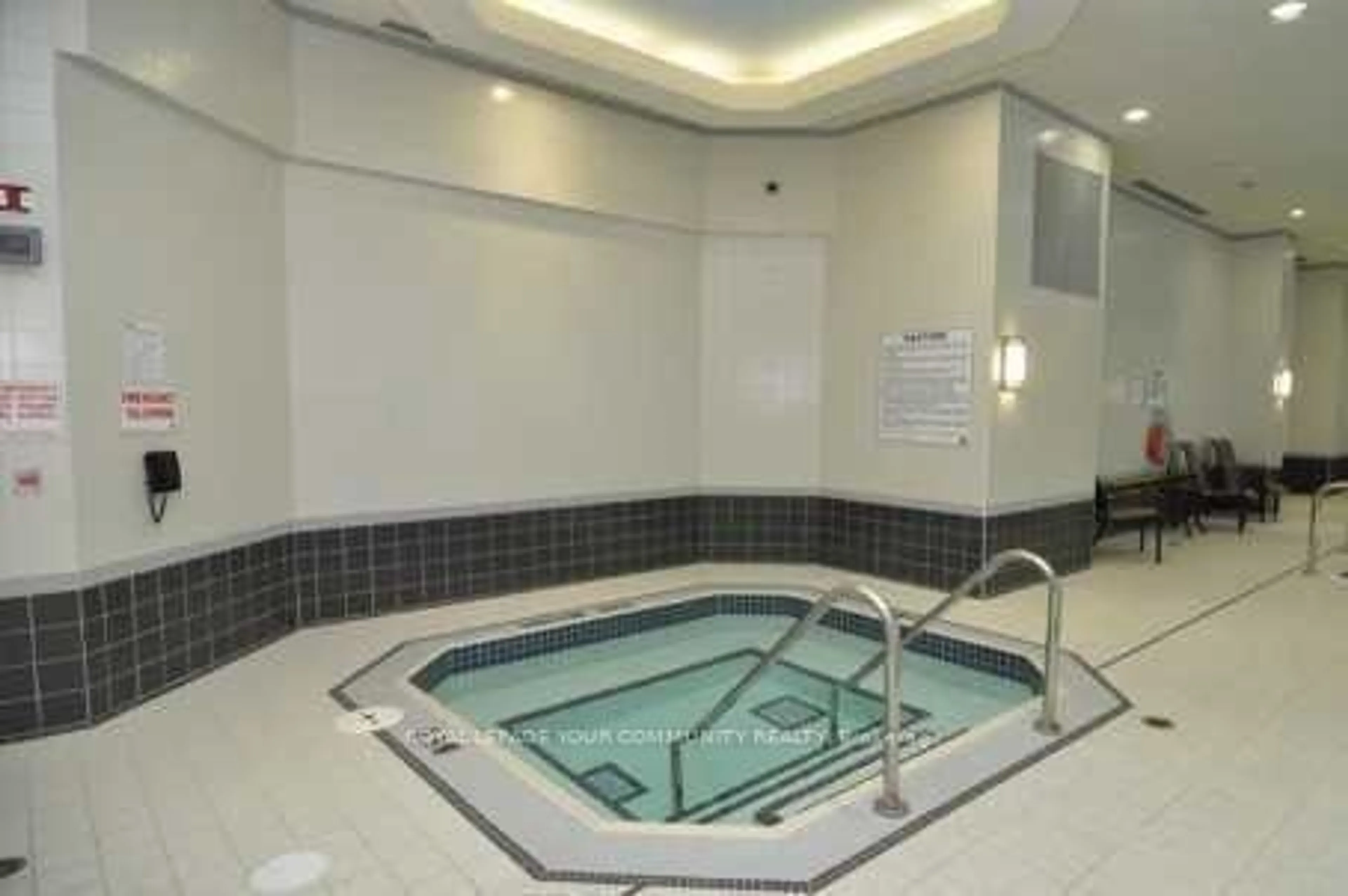 Pool for 20 North Park Rd #1402, Vaughan Ontario L4J 0G7