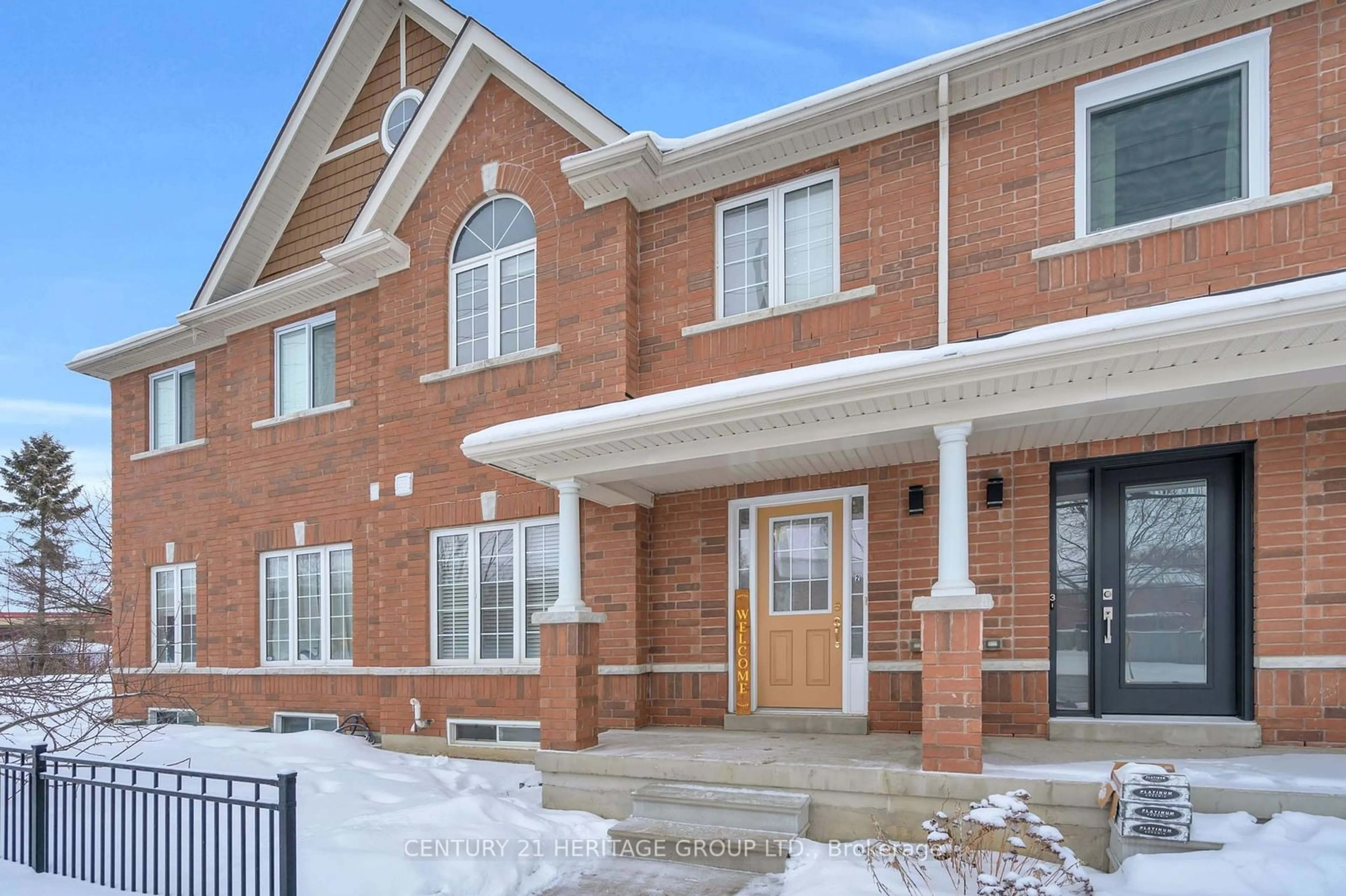 Home with brick exterior material, street for 2 Caserta St, Georgina Ontario L4P 0E6