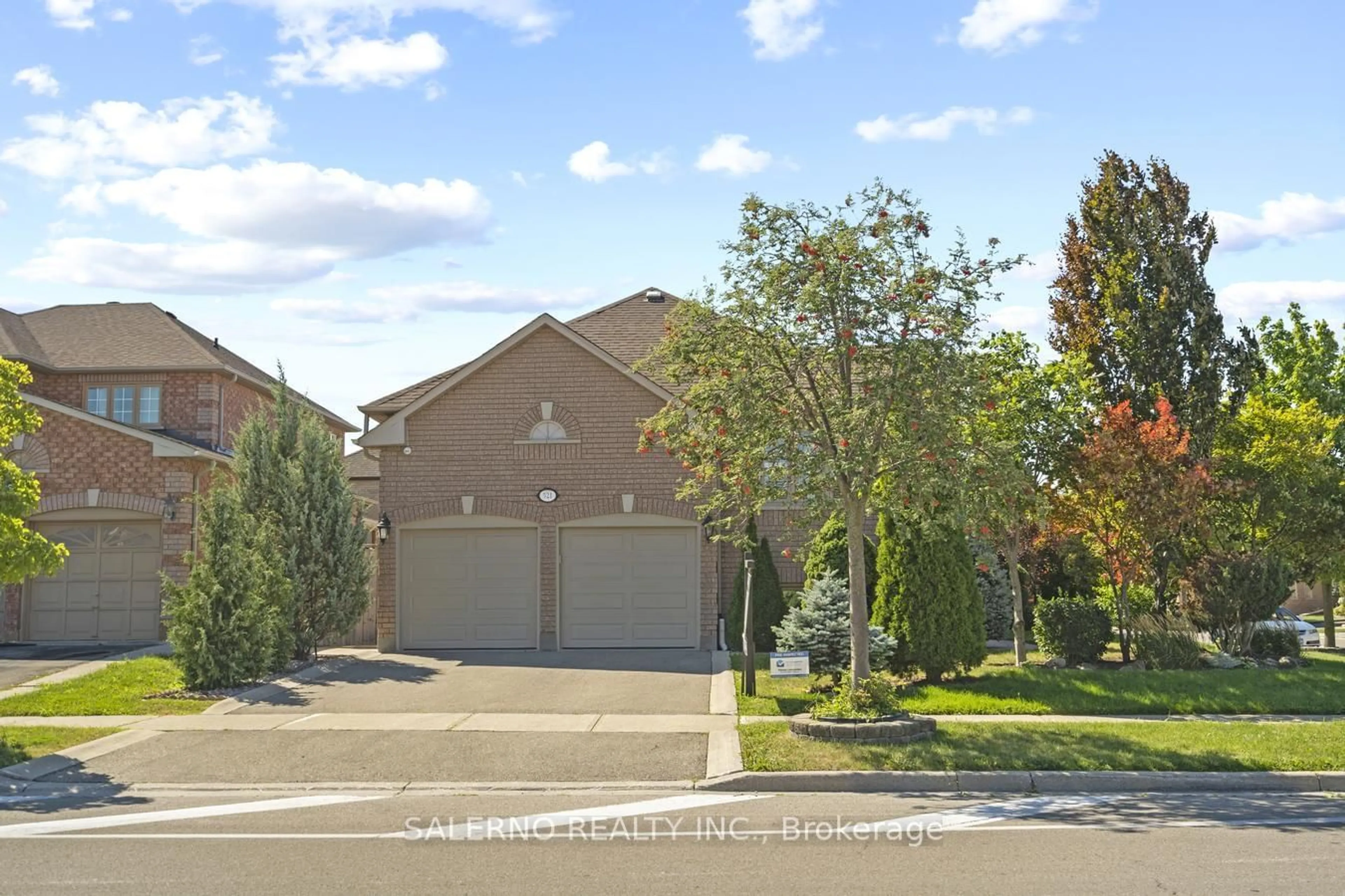 Unknown for 521 Cunningham Dr, Vaughan Ontario L6A 2H1